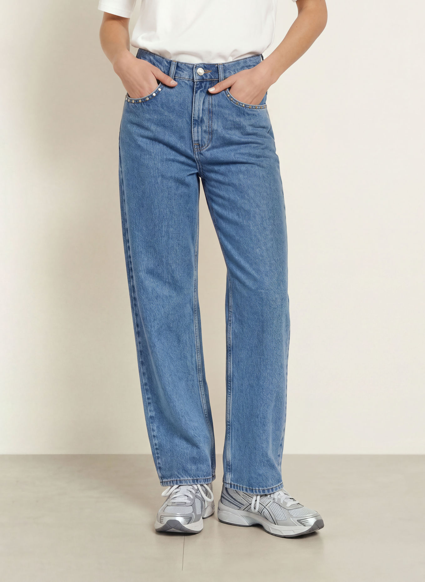 OH APRIL JUTTA Straight jeans with Rivets: 2007 Denim Mid Blue