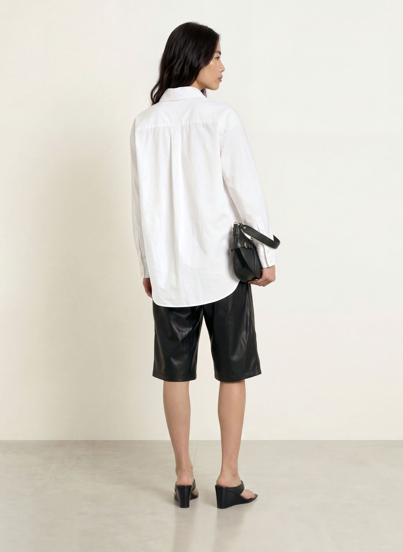 ELIAS RUMELIS Bermuda LIXI aspect cuir: NOIR