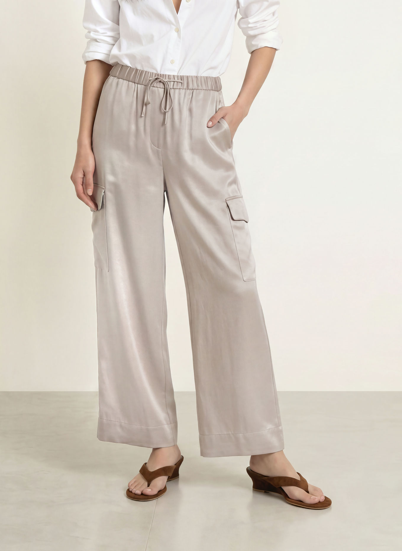 ELIAS RUMELIS Cargo-Culotte HERMI aus Satin: SILBER