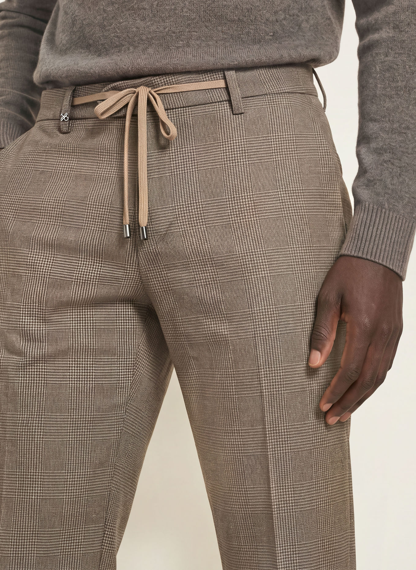 DISTRETTO 12 Pantaloni CARRACCI YORK Extra Slim Fit: 0025 TORTORA