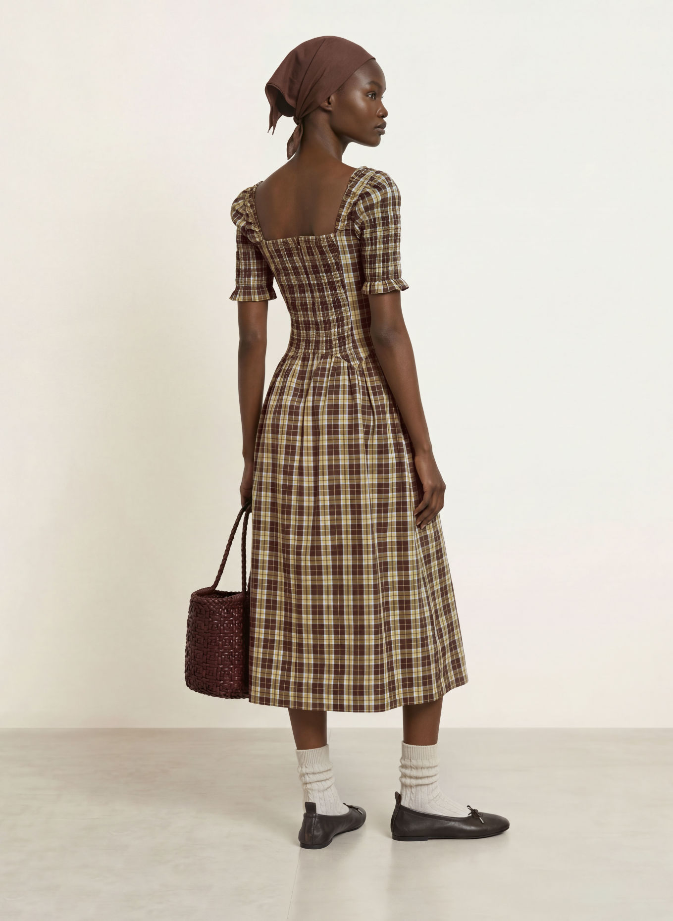 DAMSON MADDER. Kleid EMMY mit Rüschen: BRAUN / BLAUGRAU / KHAKI