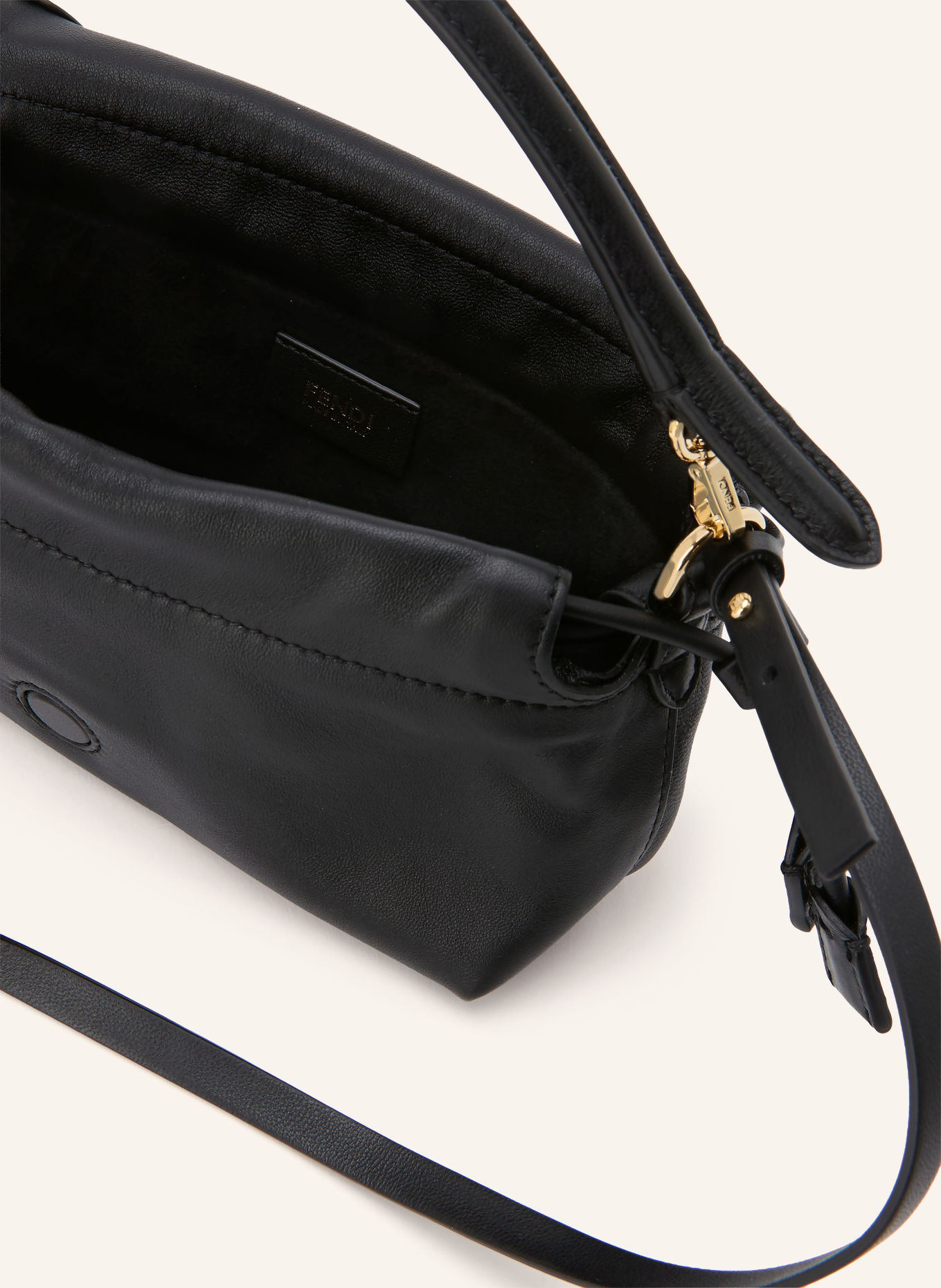 FENDI Torebka BAGUETTE SOFT SMALL: CZARNY