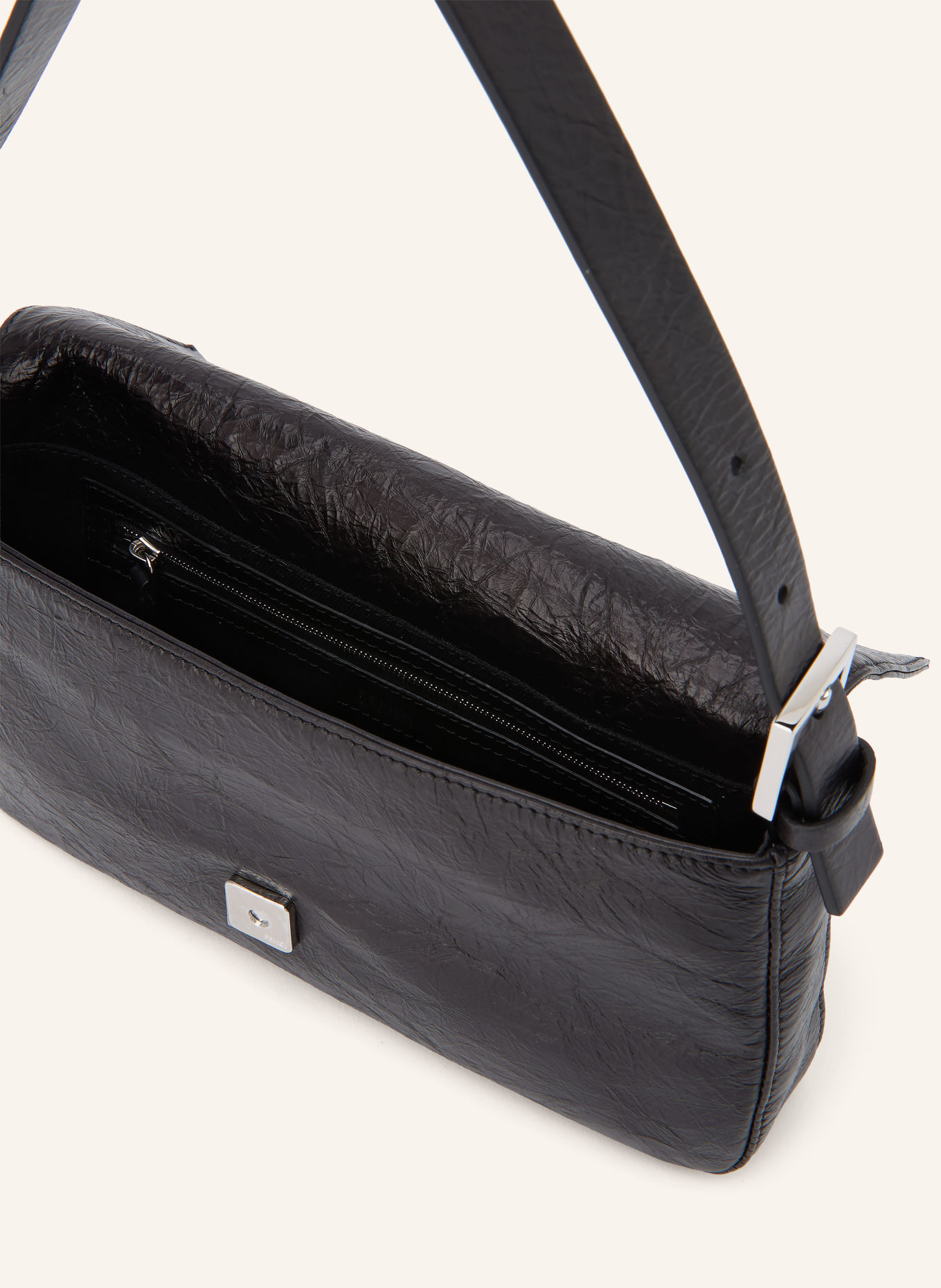 FENDI BAGUETTE Handbag: BLACK