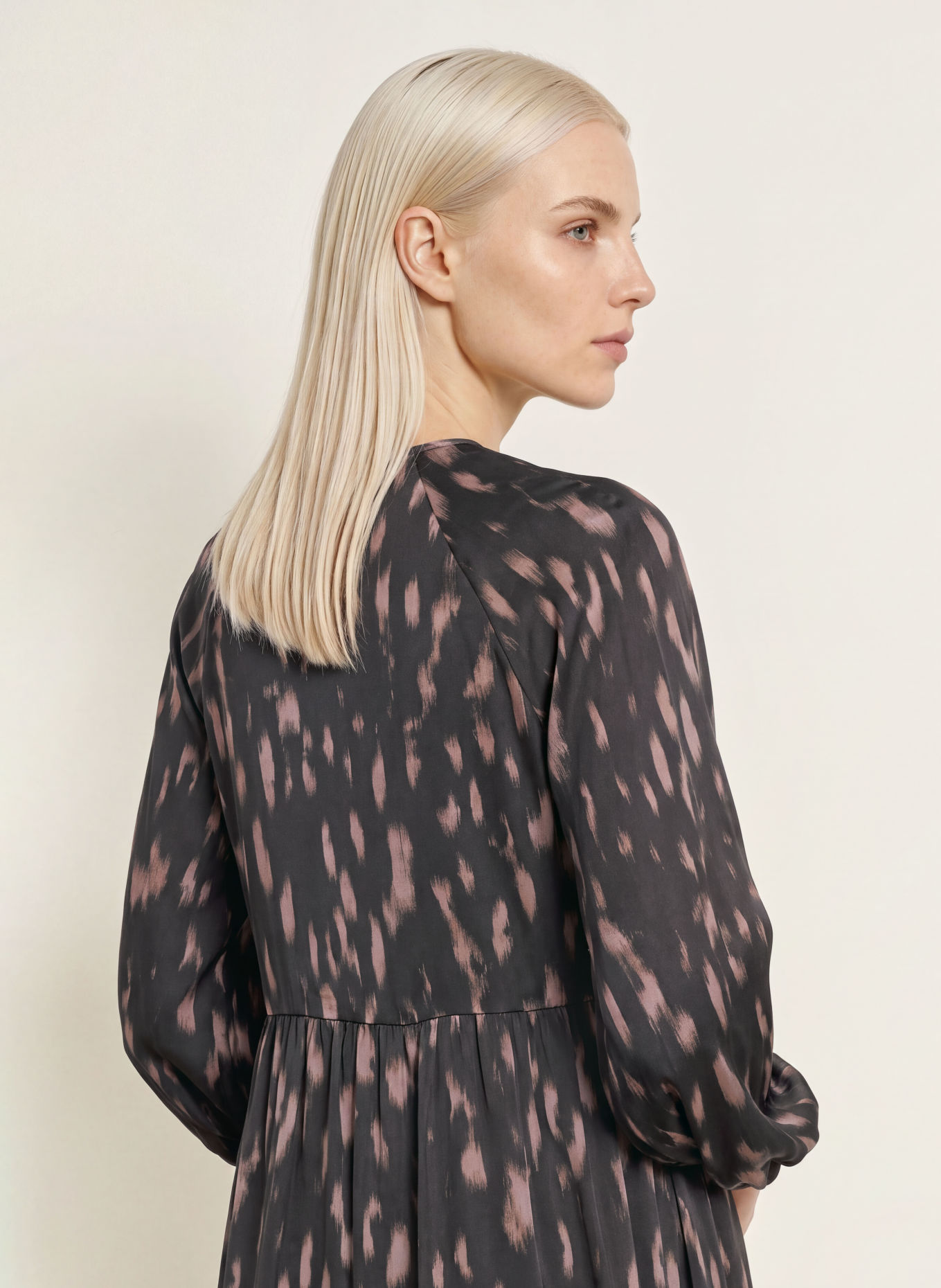 Marc O'Polo Satin dress: DARK GRAY / ROSE
