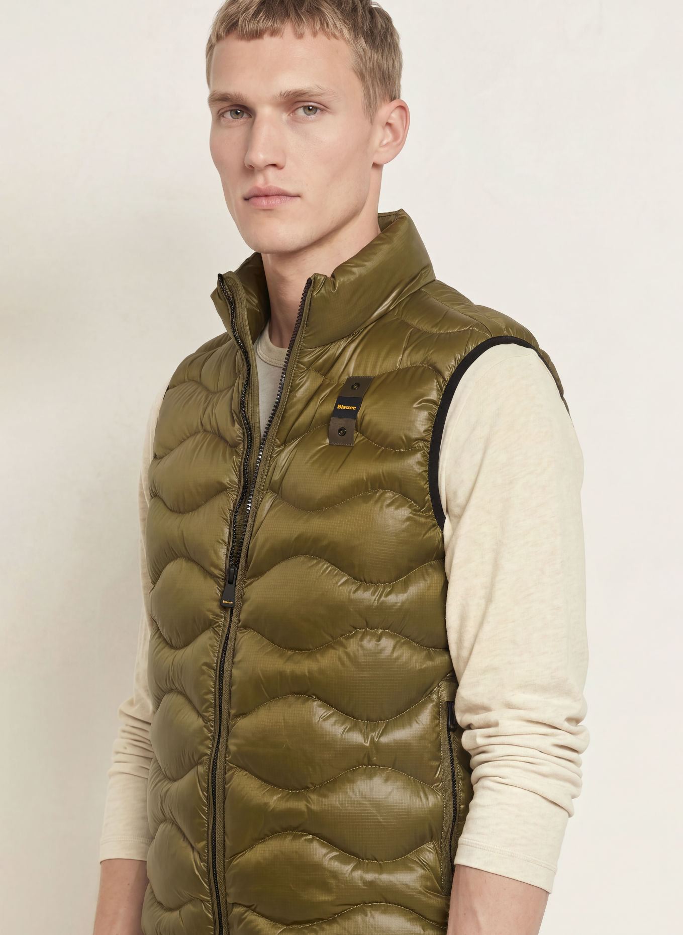 Blauer Steppweste DANNY mit DUPONT™ SORONA®-Isolierung: KHAKI
