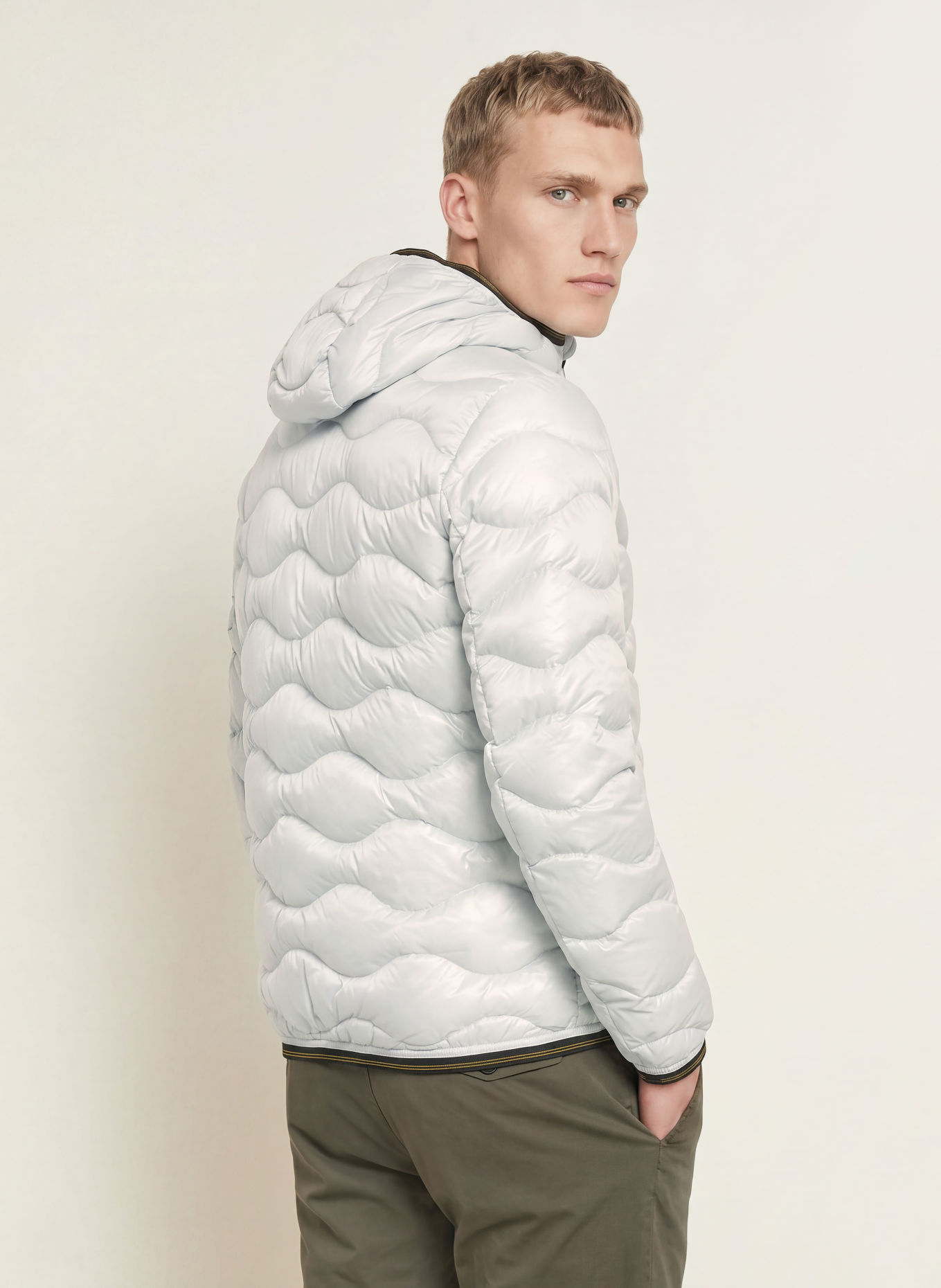Blauer Daunenjacke WAVE: HELLBLAU