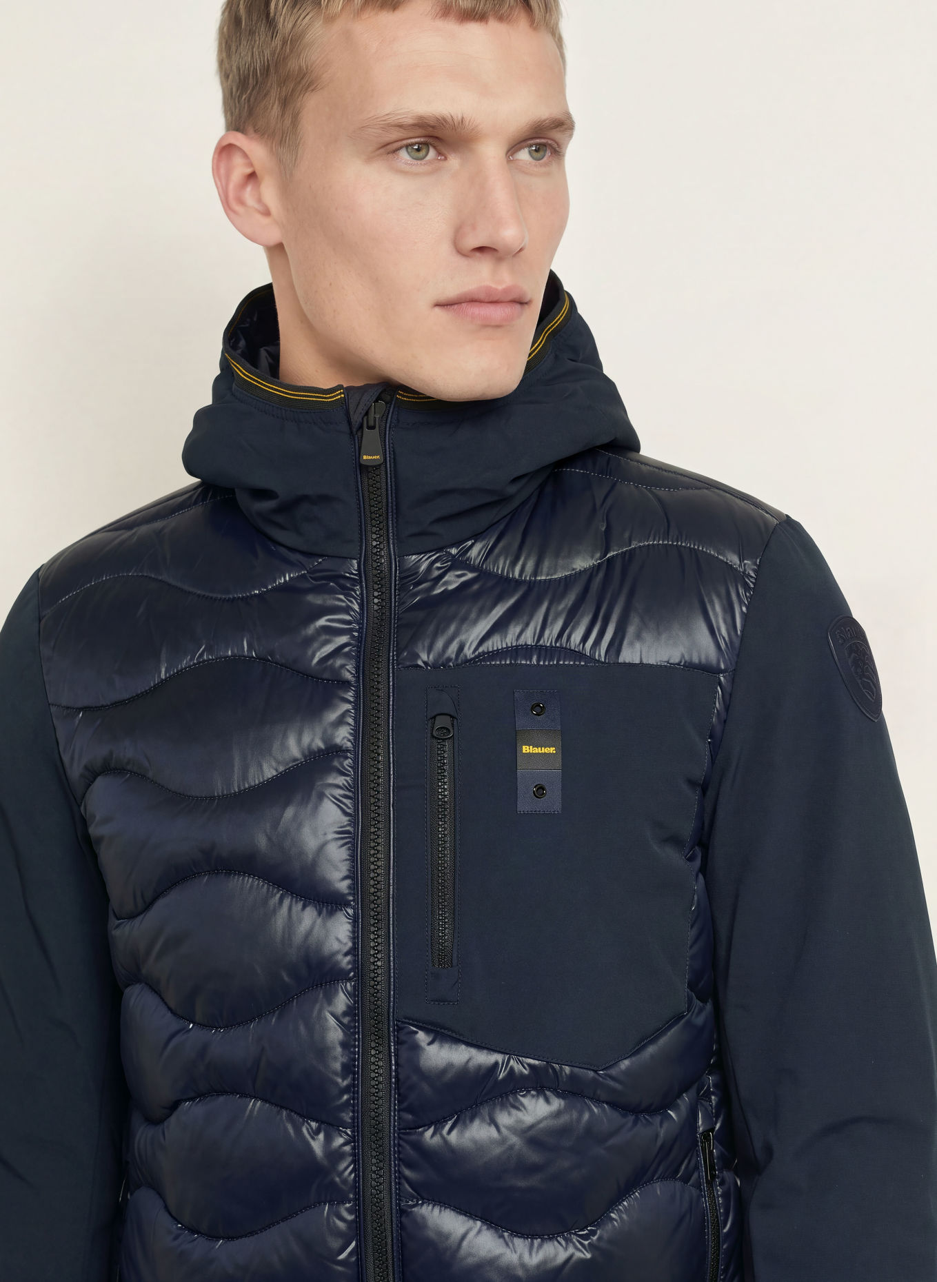 Blauer Lightweight-Daunenjacke ALBERT im Materialmix: DUNKELBLAU