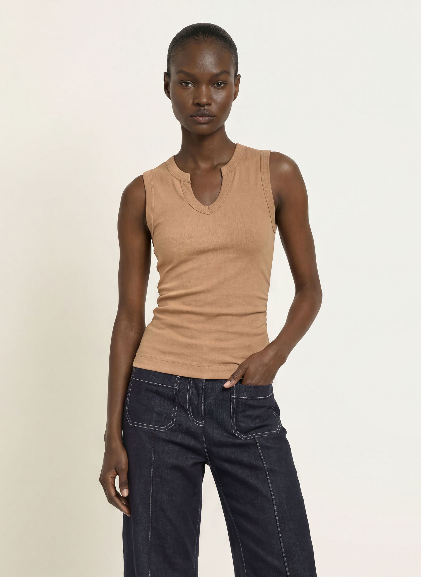 REISS Top THENA: HELLBRAUN