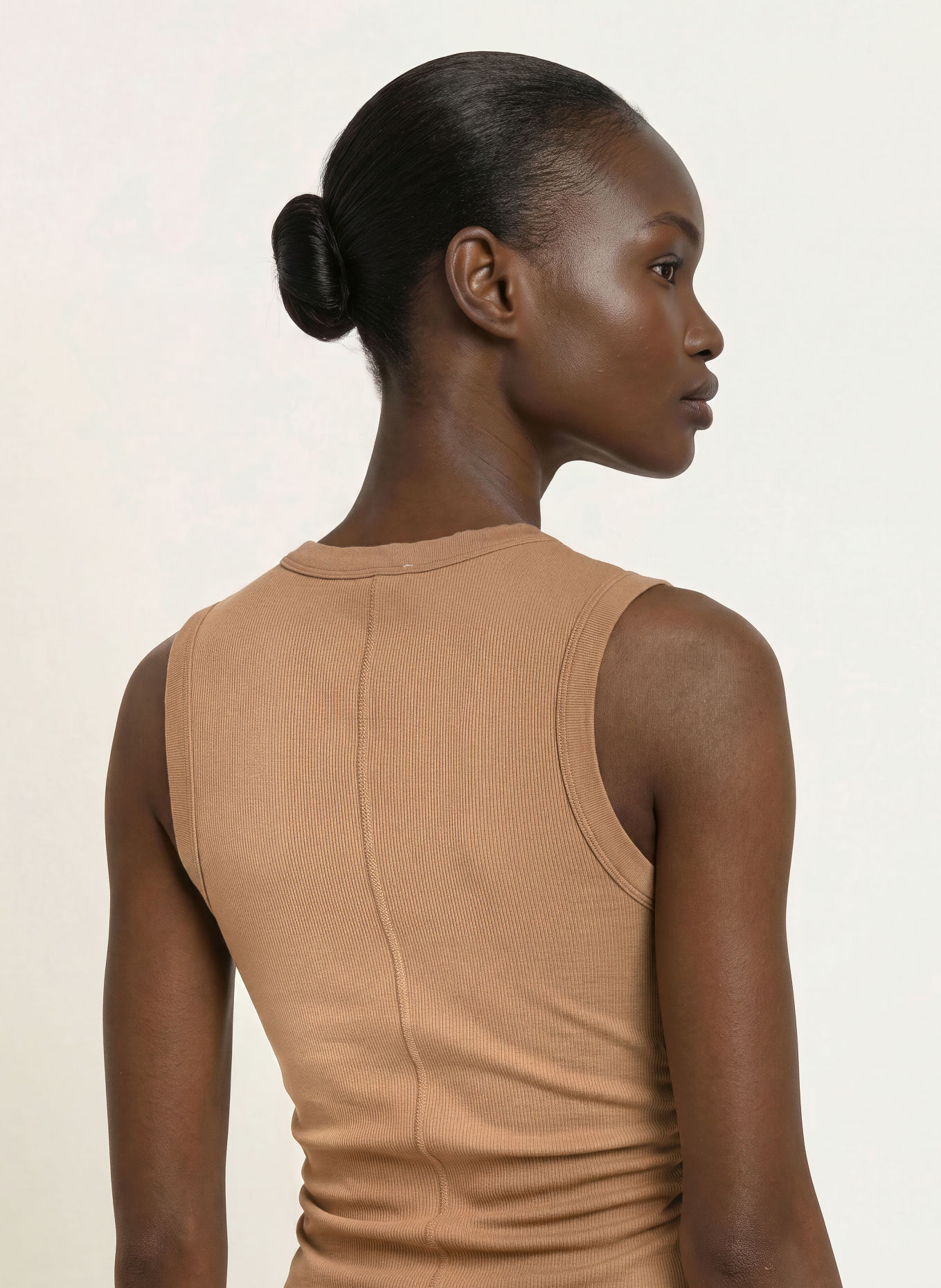 REISS Top THENA: HELLBRAUN