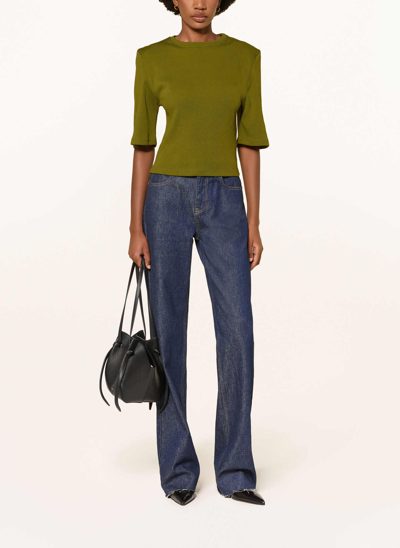 ARAKII T-shirt: OLIVE
