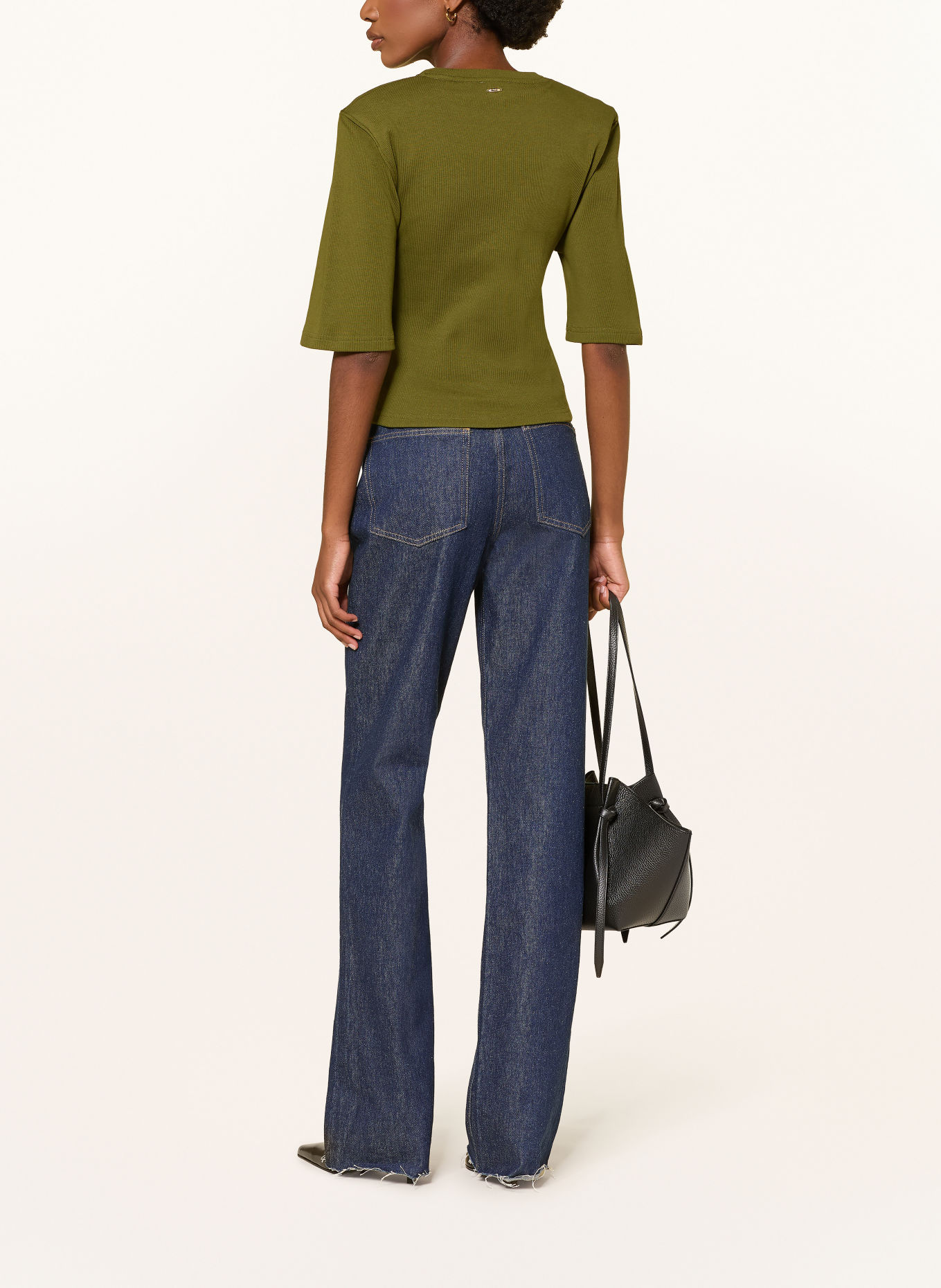 ARAKII T-shirt: OLIVE