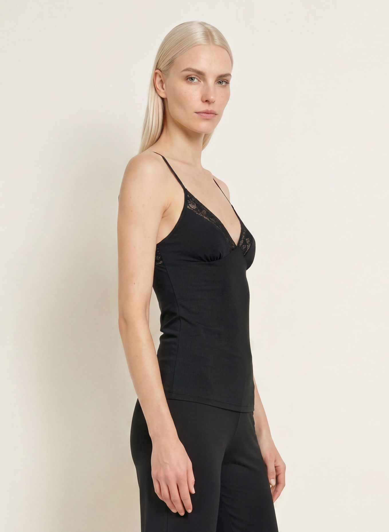 Triumph Schlaftop COMFORT ALLURE: SCHWARZ