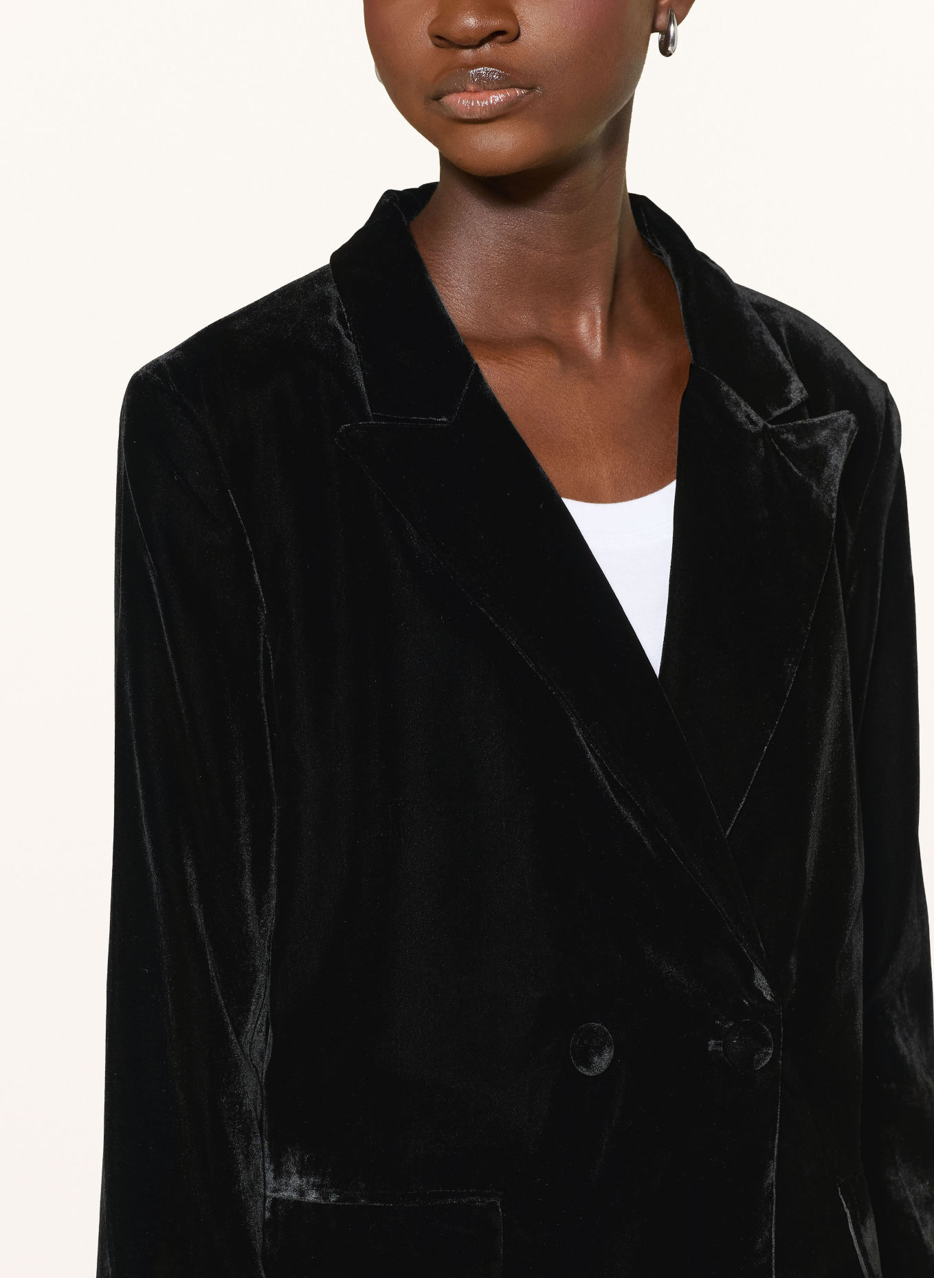 darling harbour Velvet Blazer: BLACK