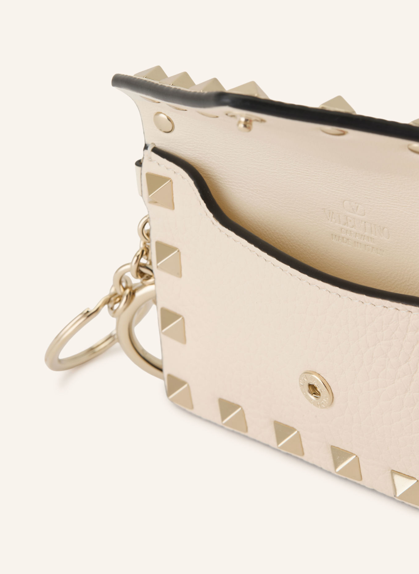 VALENTINO GARAVANI ROCKSTUD Bag charm with Rivets: CREAM / GOLD