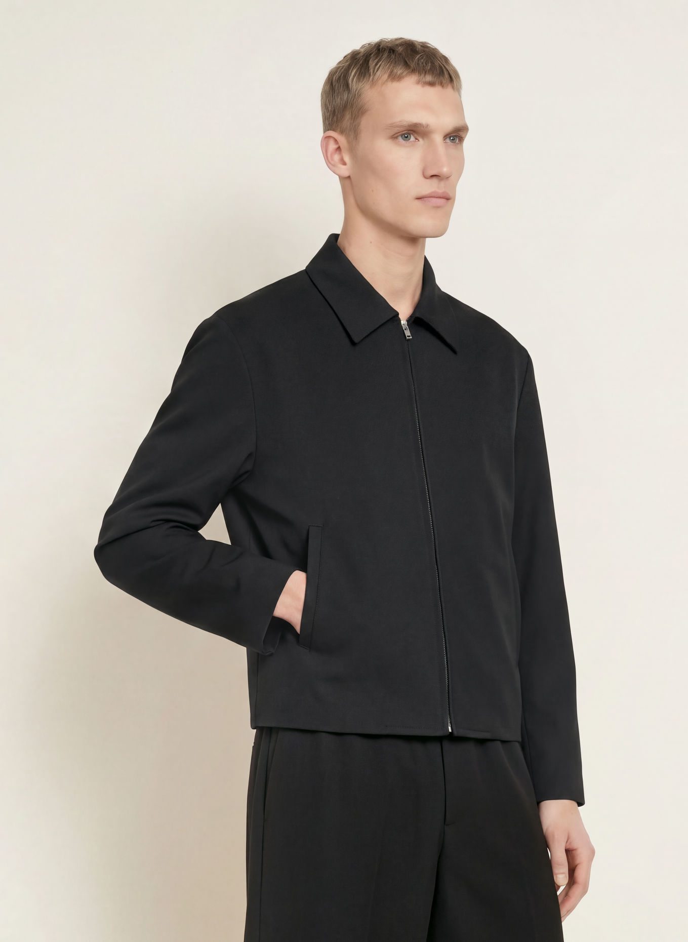 SANDRO Blouson: SCHWARZ