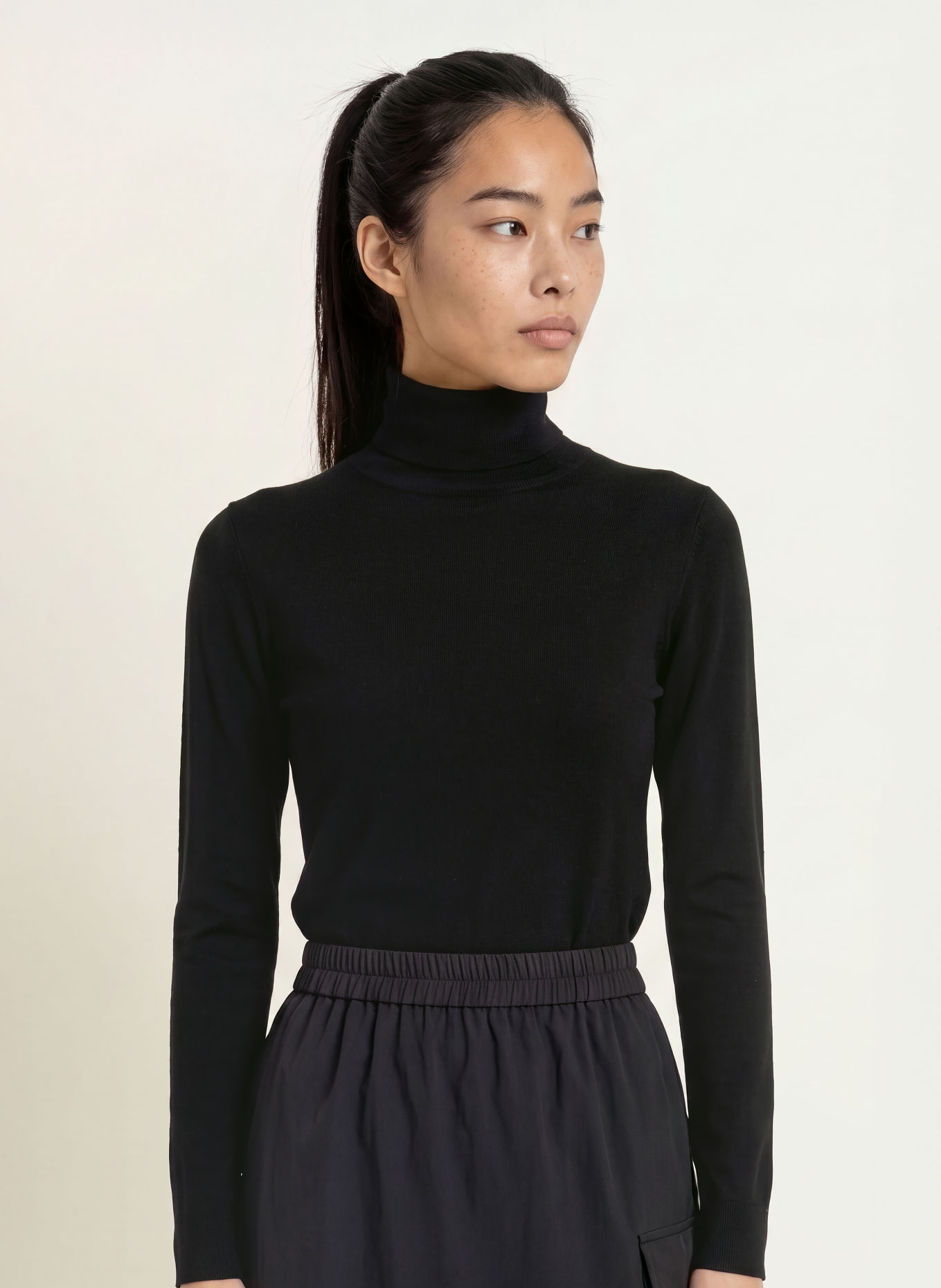 MAX & Co. AMA Turtleneck sweater: BLACK