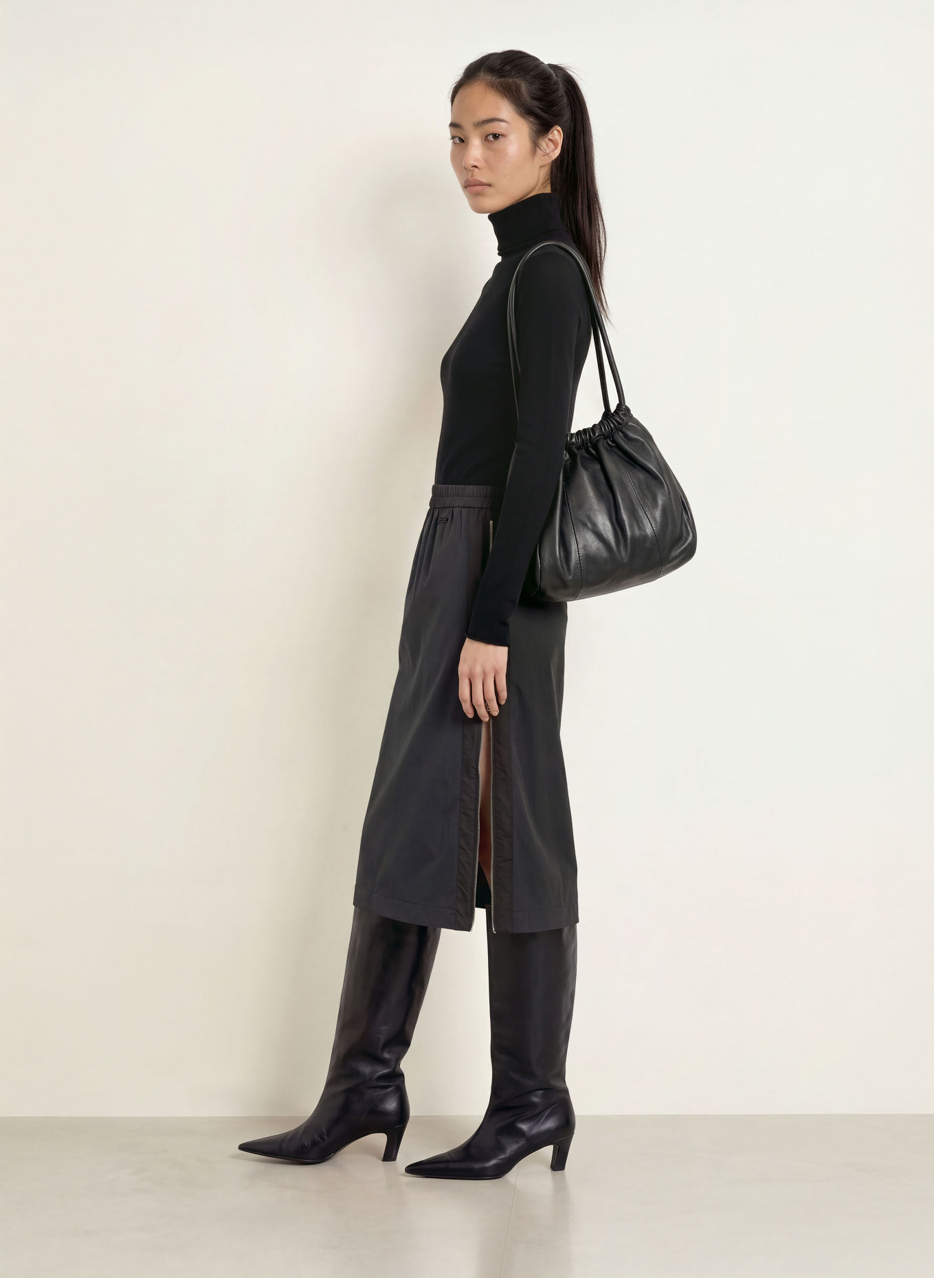 MAX & Co. AMA Turtleneck sweater: BLACK