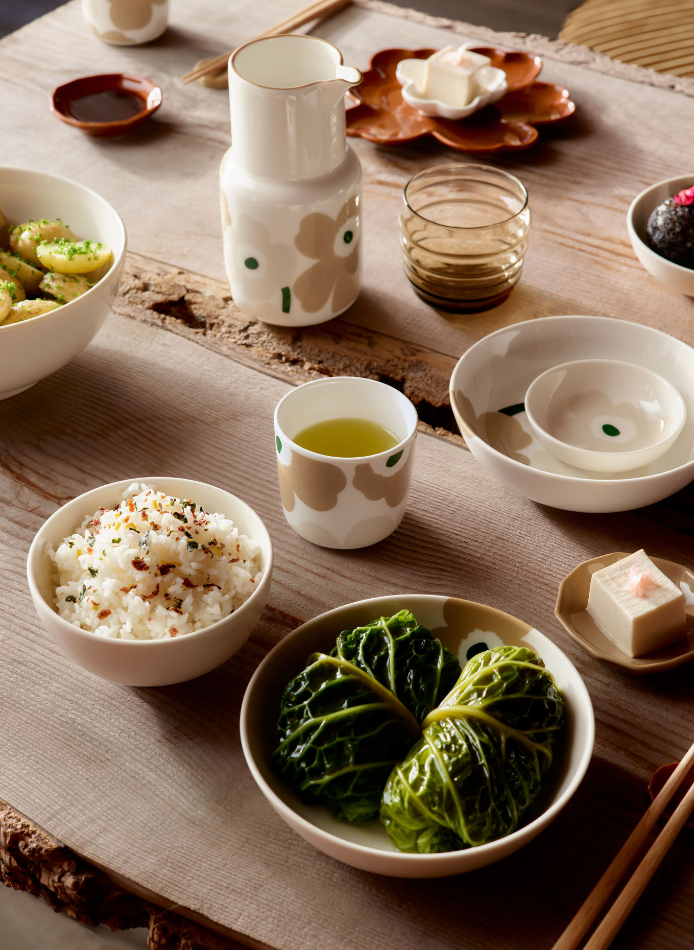 marimekko Sada 2 hrnků UNIKKO: BÉŽOVÁ / KRÉMOVÁ / TMAVĚ ZELENÁ