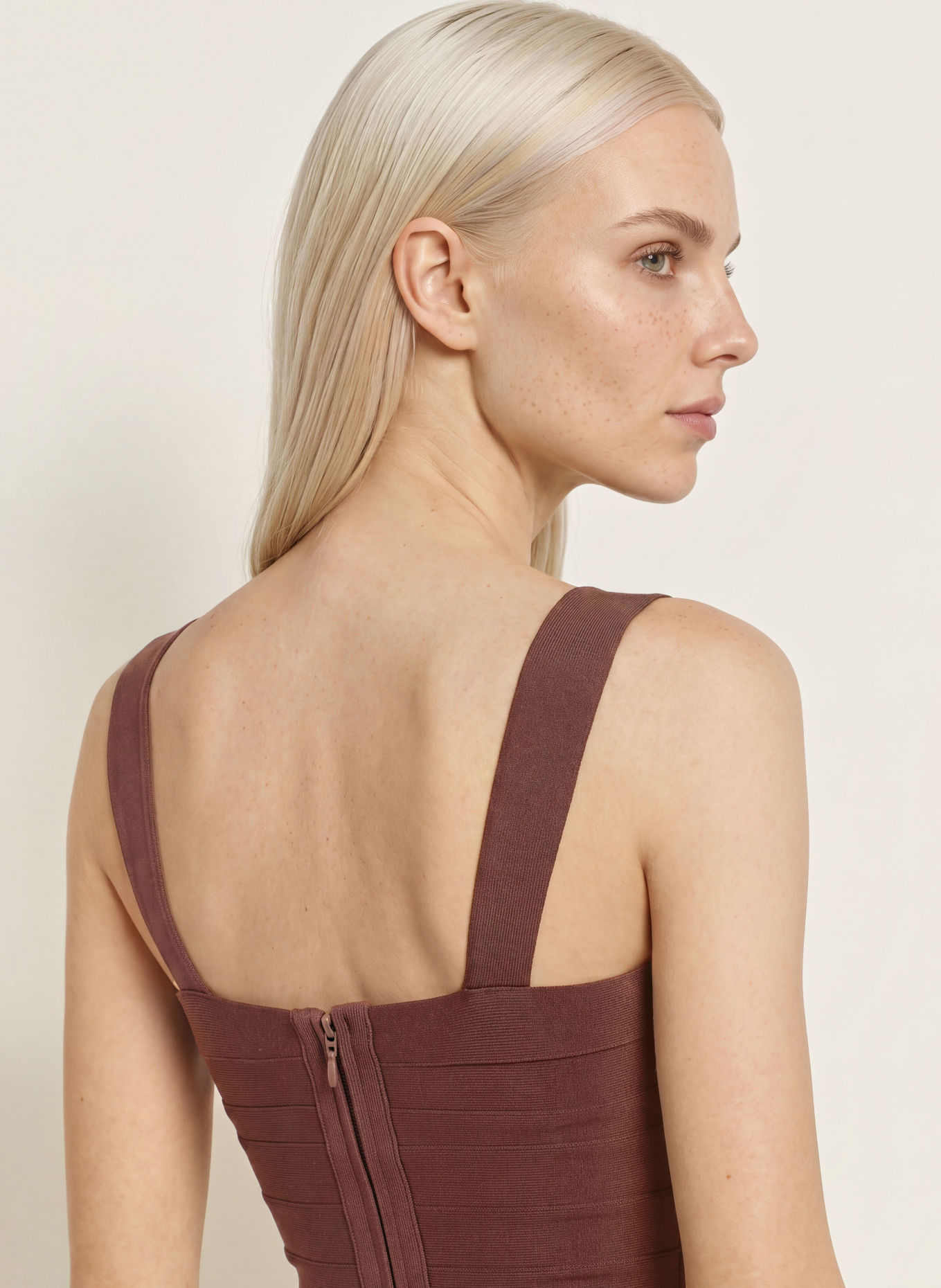 LIPSY Cocktailkleid: DUNKELBRAUN
