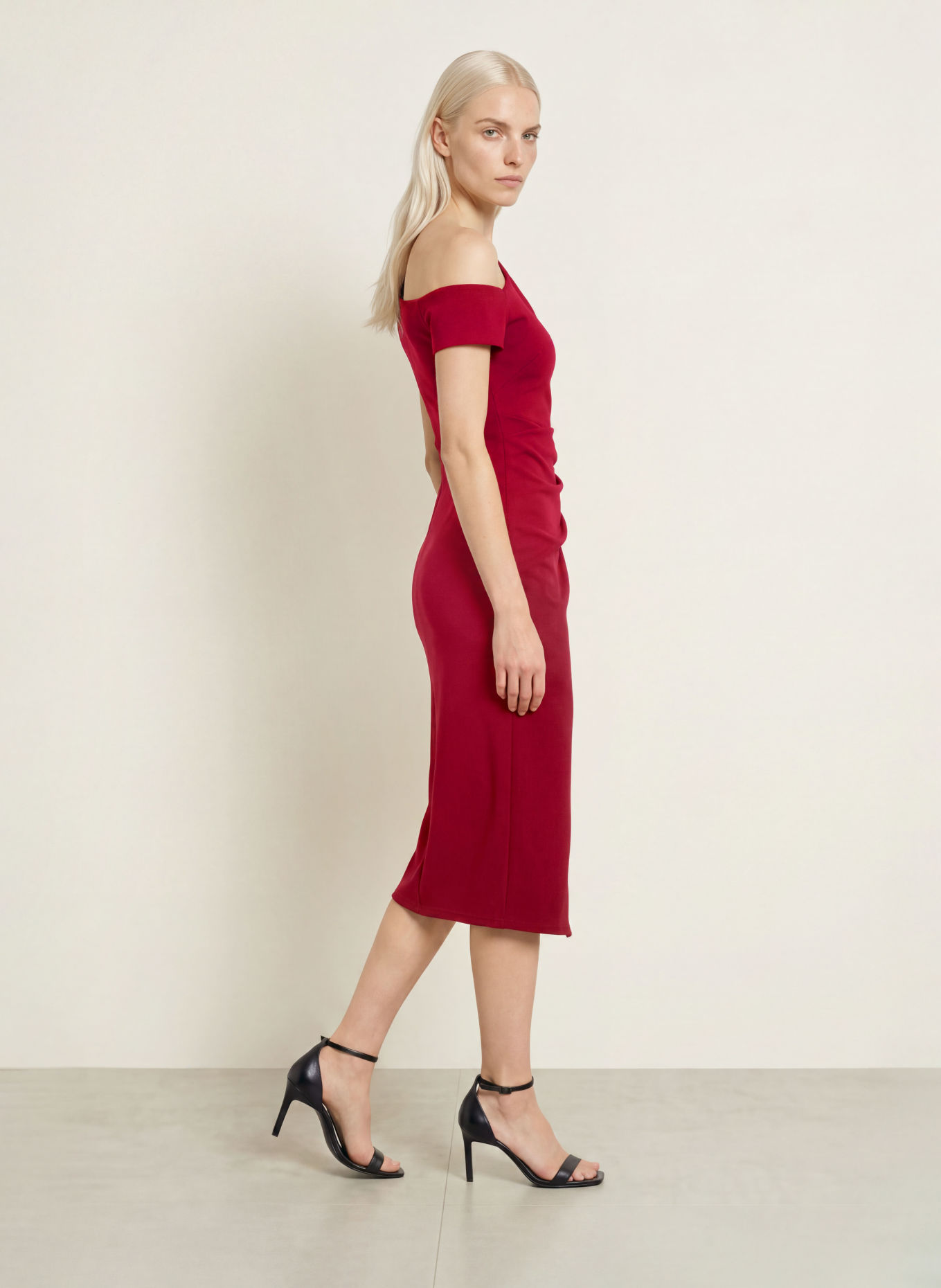 LIPSY One-Shoulder-Kleid: DUNKELROT