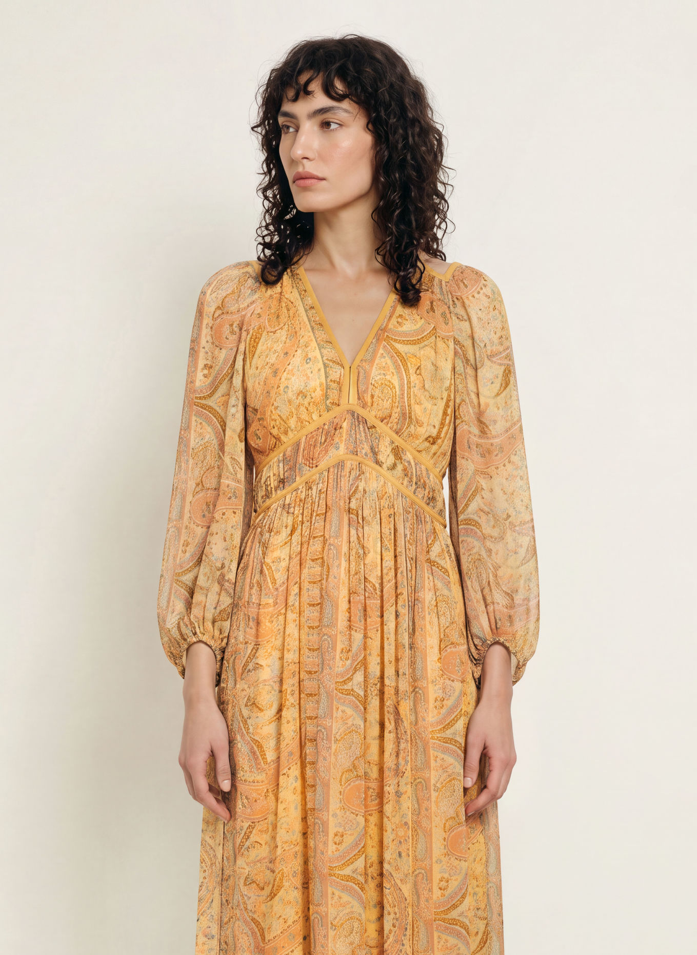 ba&sh Kleid CHANA mit Cut-outs: BEIGE / DUNKELORANGE / BLAU