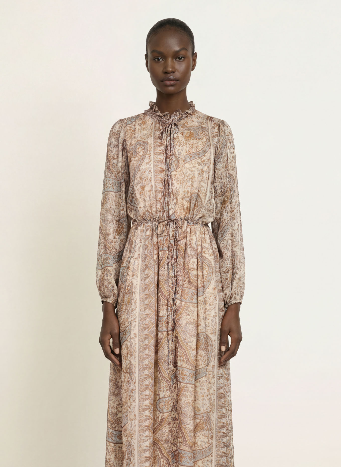 ba&sh Kleid CIAHARA mit Rüschen: TÜRKIS / BRAUN / CREME