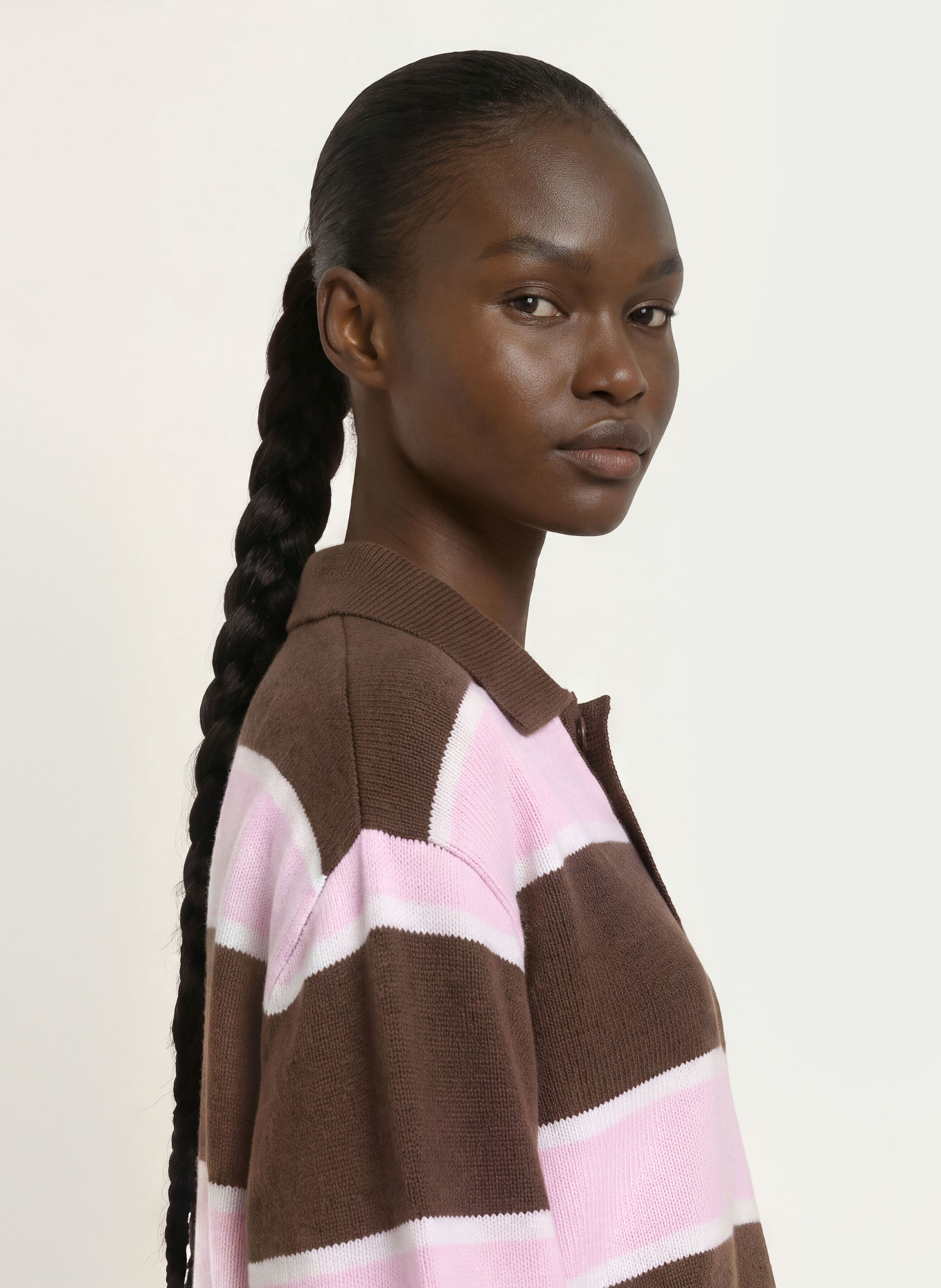 WRSTBHVR Gebreid poloshirt STEV: MARRON FONCÉ / ROZE / WIT