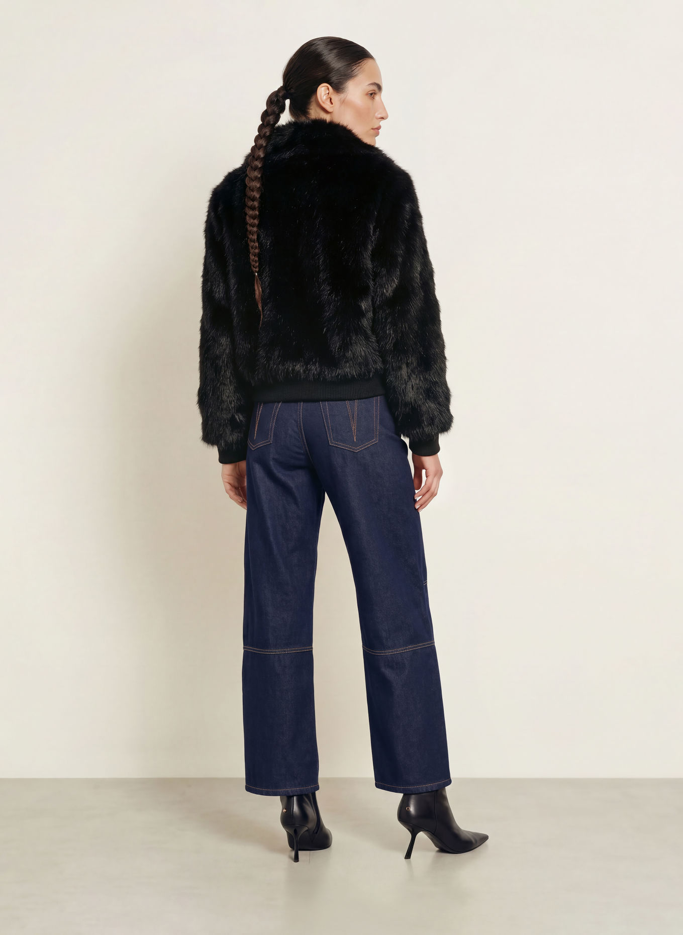 WRSTBHVR Veste en fausse fourrure GELIJA: NOIR