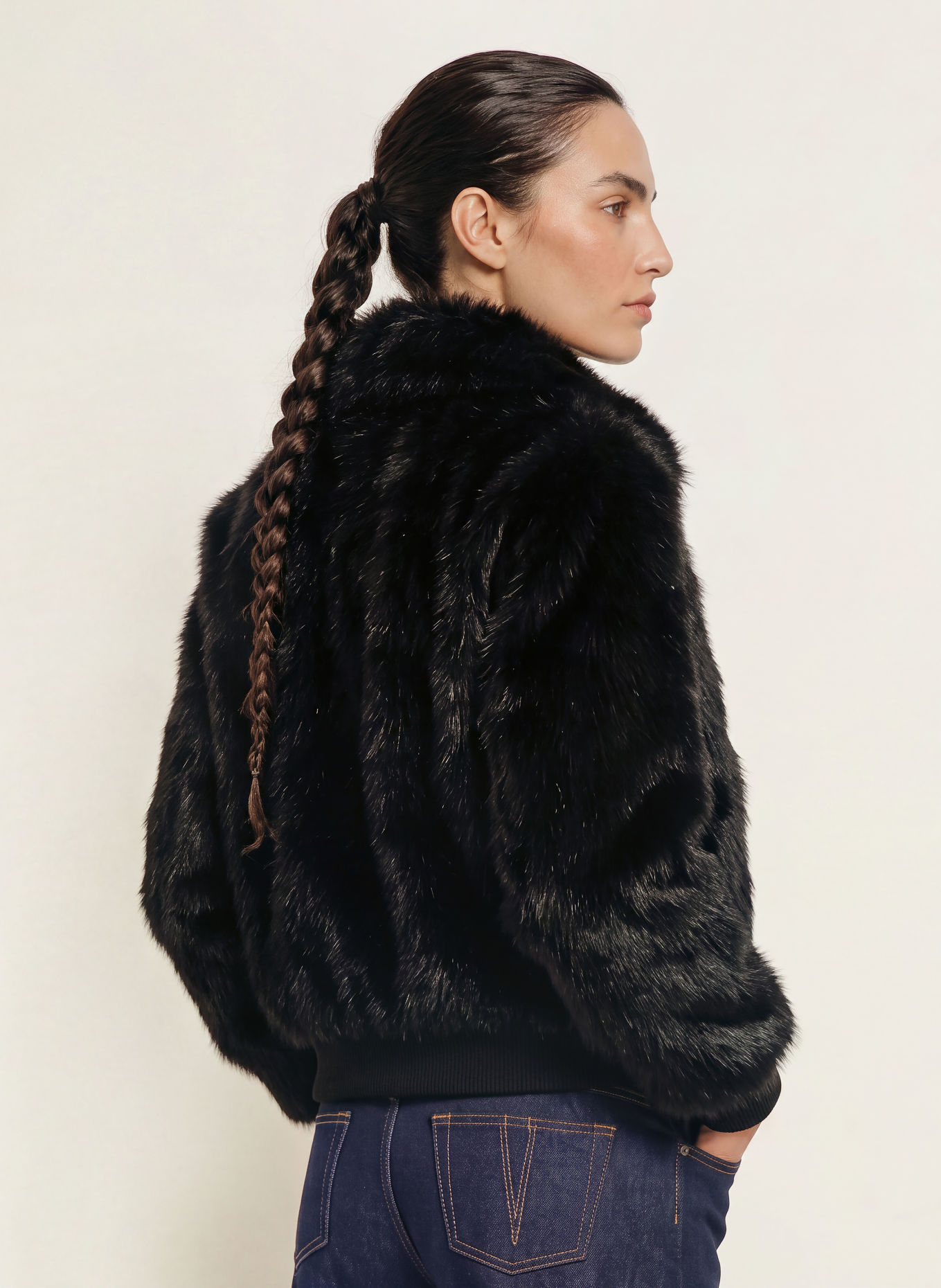 WRSTBHVR Veste en fausse fourrure GELIJA: NOIR
