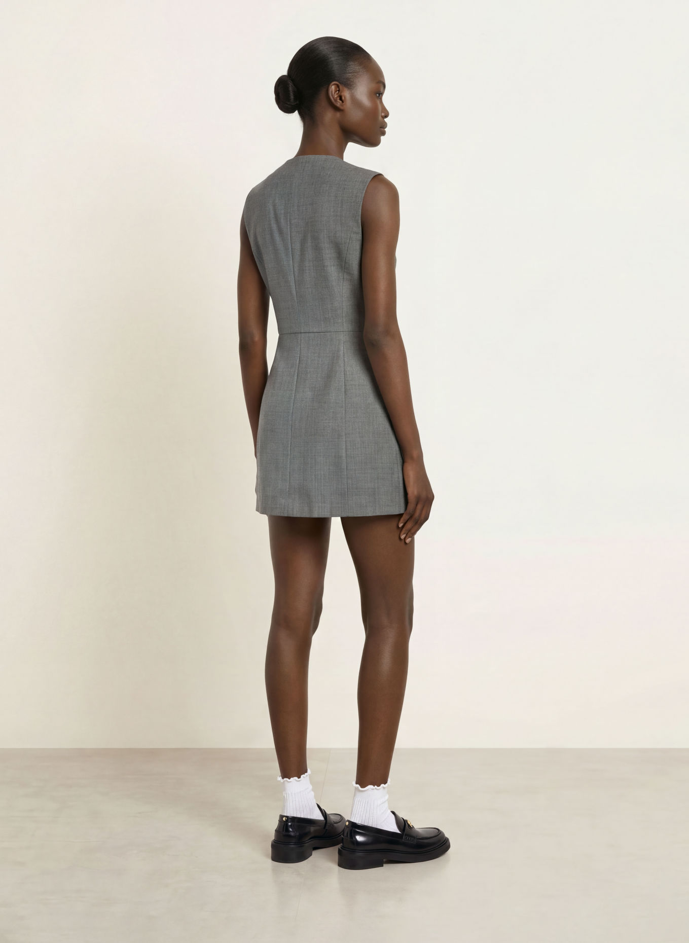 maje Kleid mit Schmucksteinen: GRAU