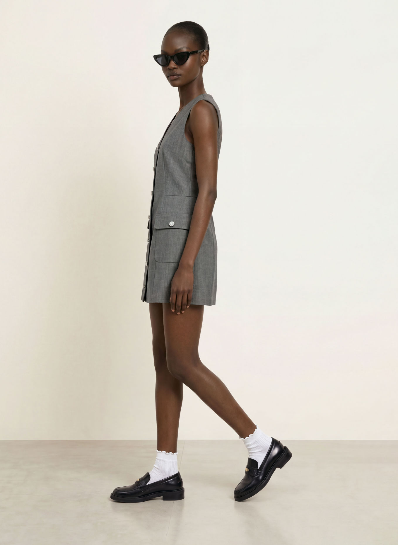 maje Kleid mit Schmucksteinen: GRAU