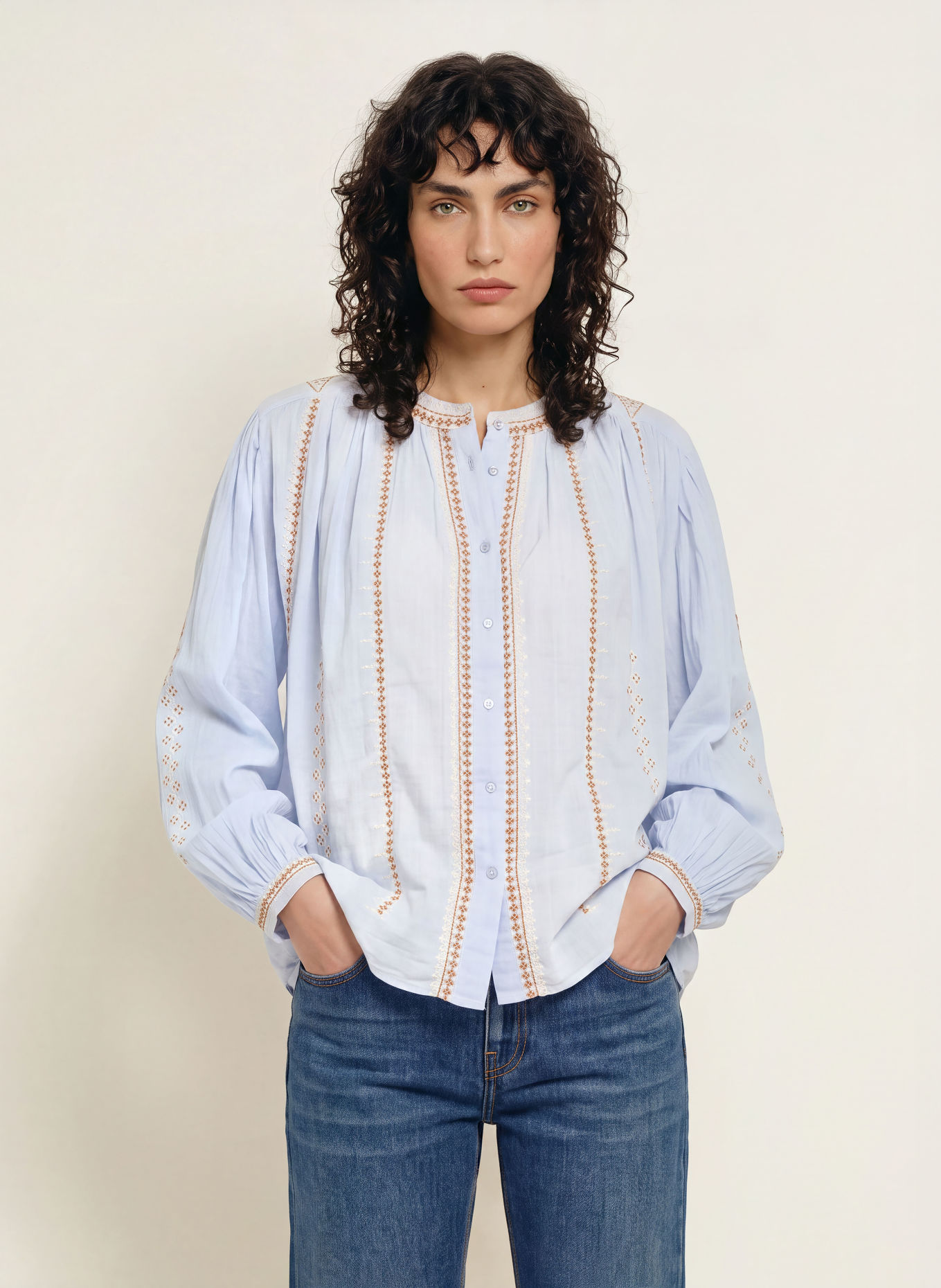 ba&sh Bluse MONA: HELLBLAU / HELLBRAUN / WEISS