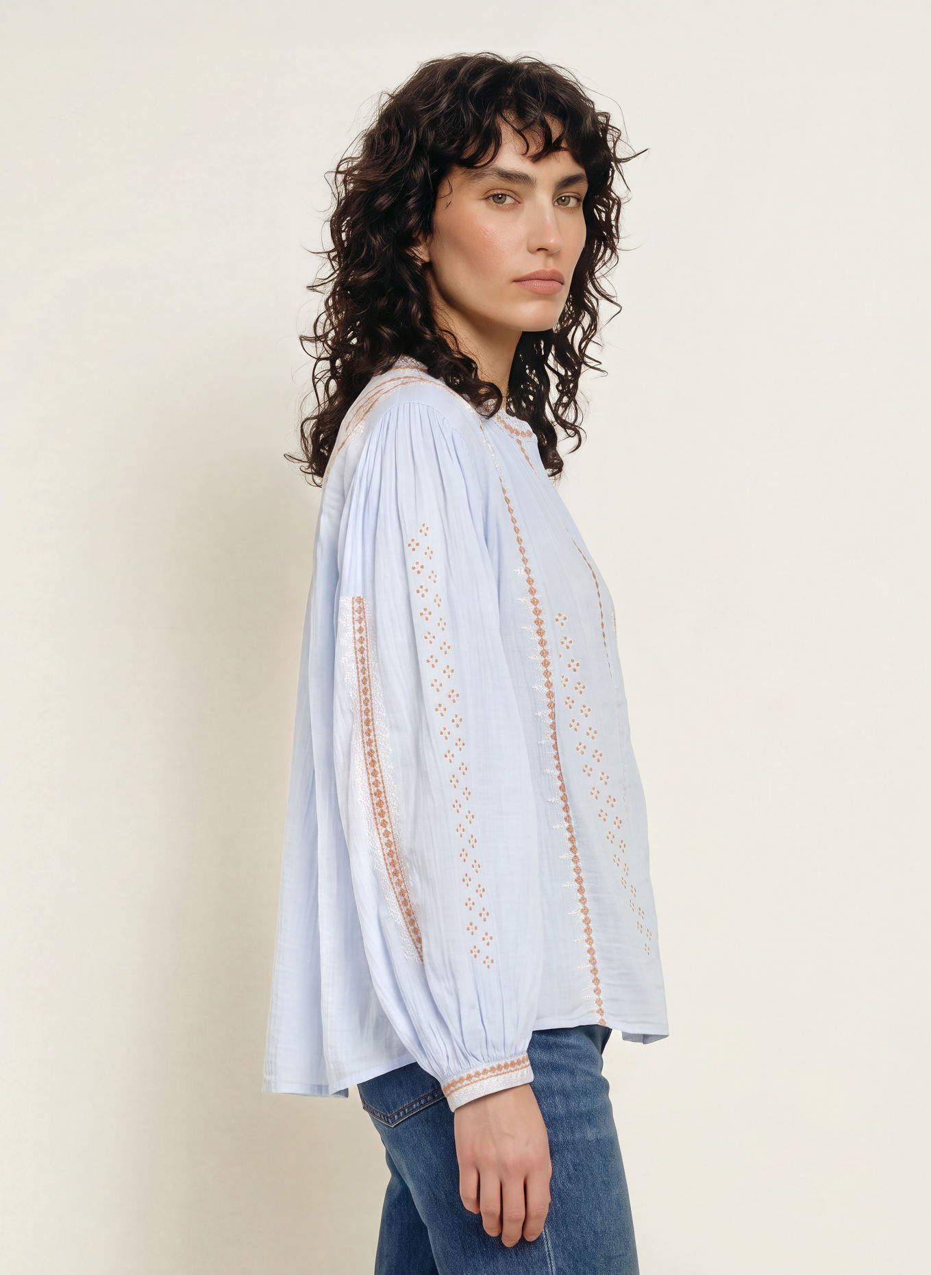 ba&sh Bluse MONA: HELLBLAU / HELLBRAUN / WEISS