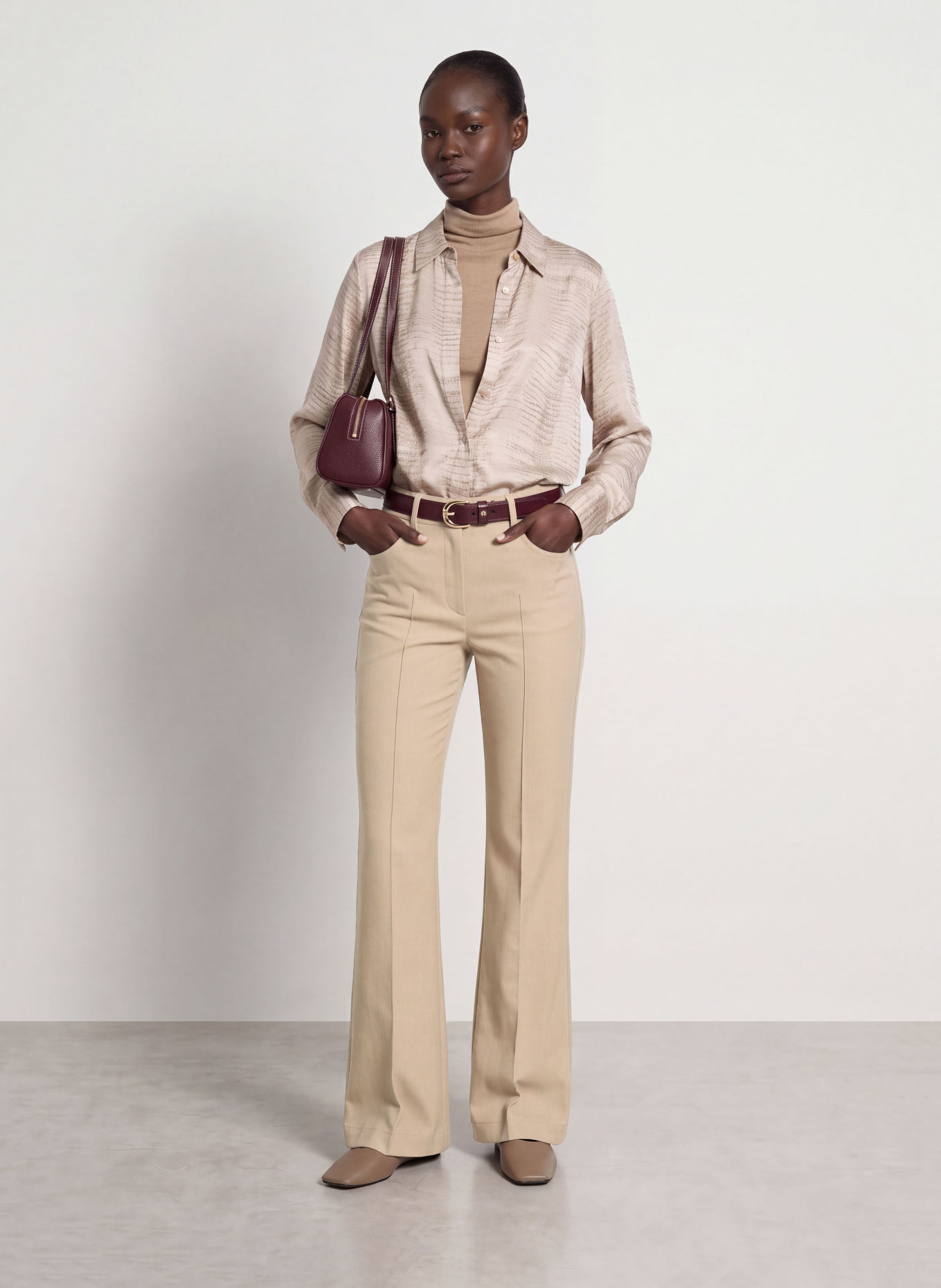 REISS Bootcut broek SOFIA: 03 NEUTRAL