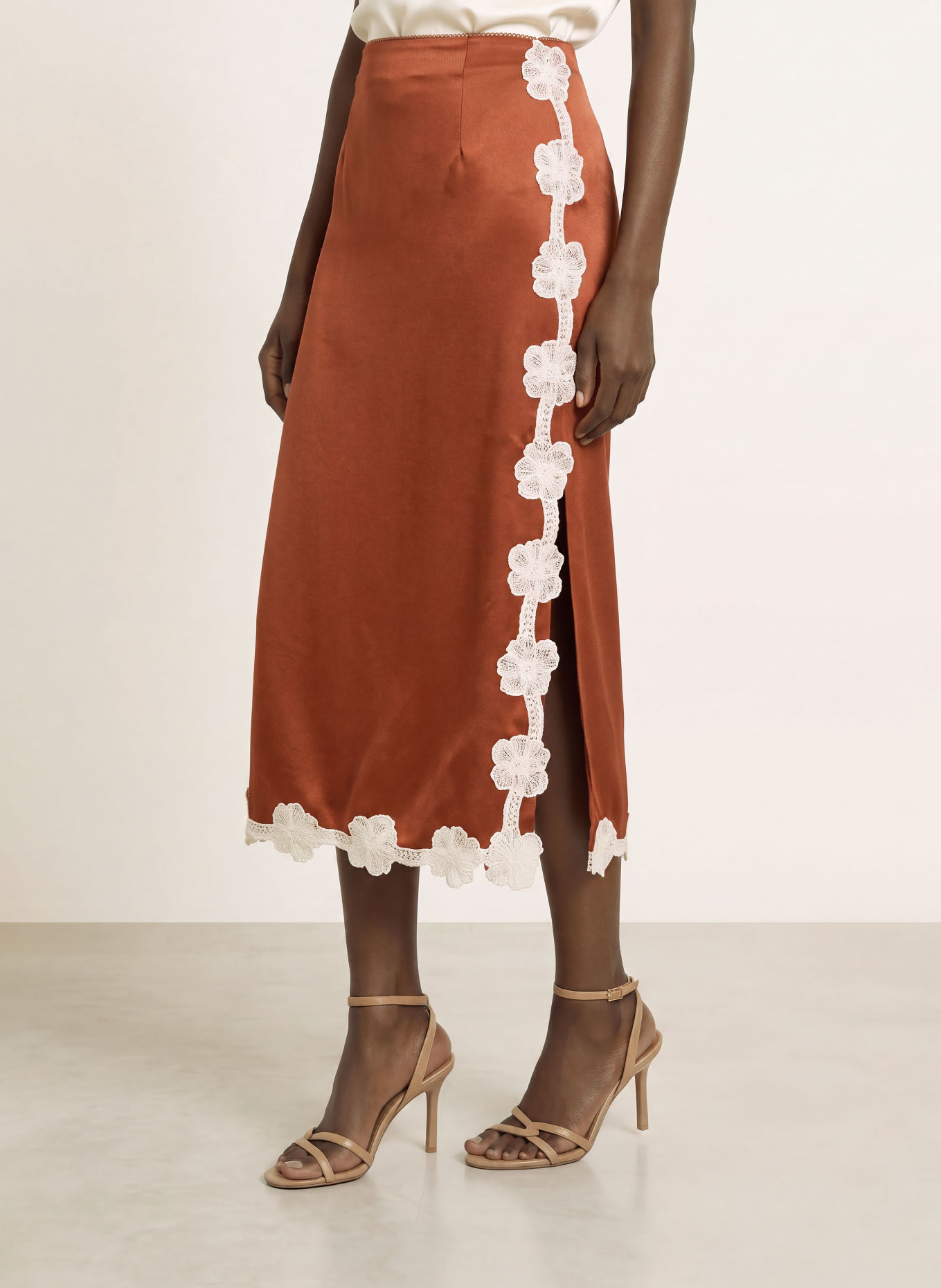 REISS Satijnen rok DOA met kant: ROOD / WIT
