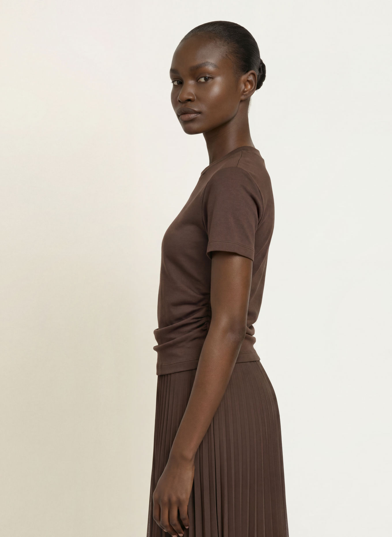 CLAUDIE PIERLOT Kleid im Materialmix mit Plissees: DUNKELBRAUN