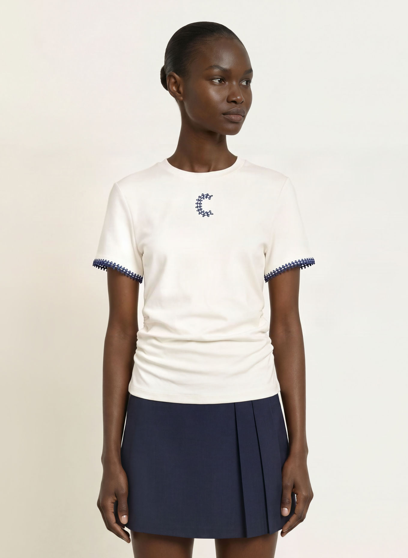 CLAUDIE PIERLOT T-Shirt: ECRU / DUNKELBLAU