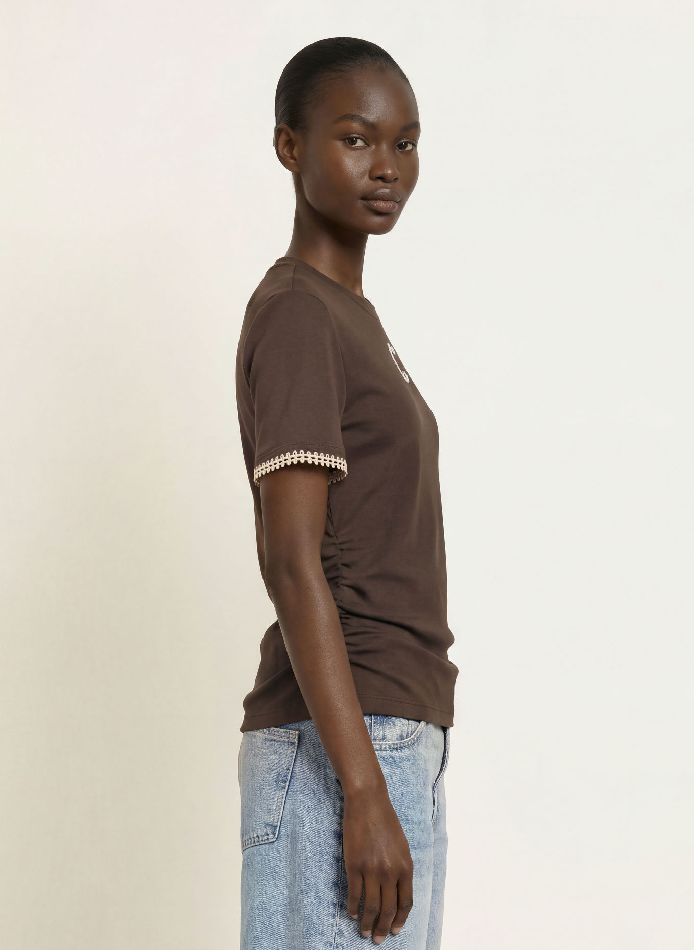 CLAUDIE PIERLOT T-Shirt: DUNKELBRAUN / CREME