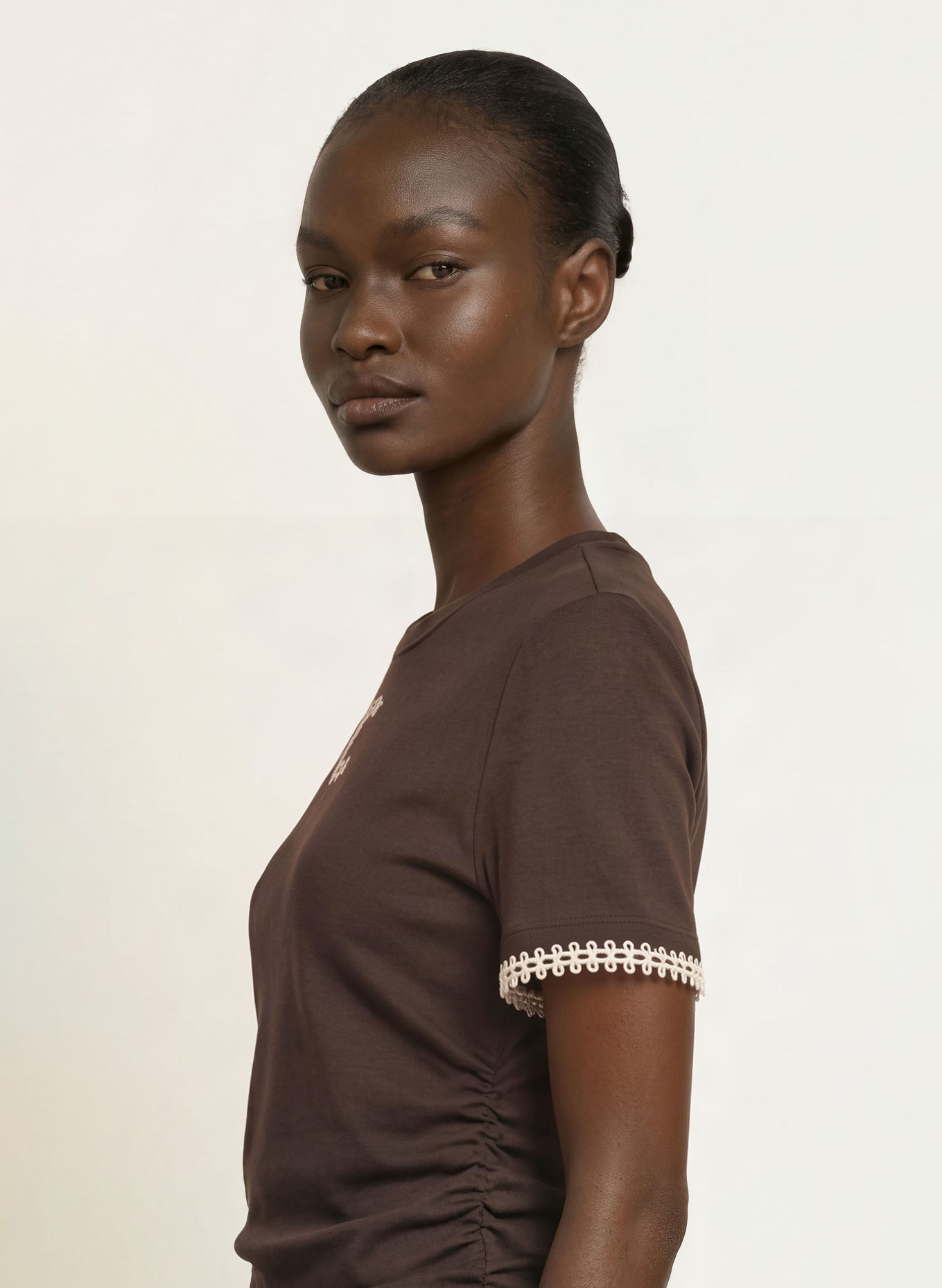 CLAUDIE PIERLOT T-Shirt: DUNKELBRAUN / CREME
