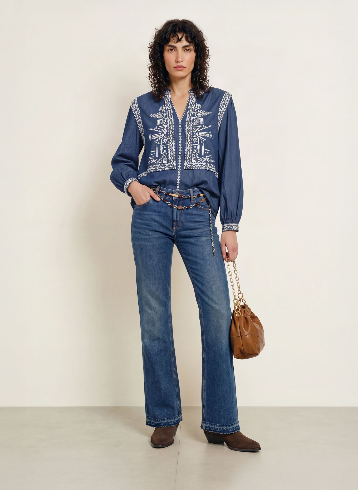 ba&sh Blusenshirt LAURA in Jeansoptik: DUNKELBLAU / WEISS