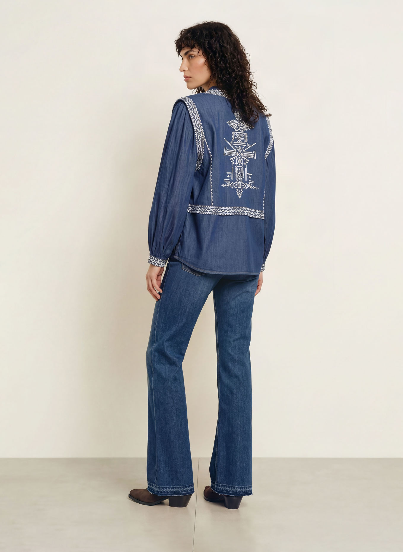 ba&sh Blusenshirt LAURA in Jeansoptik: DUNKELBLAU / WEISS