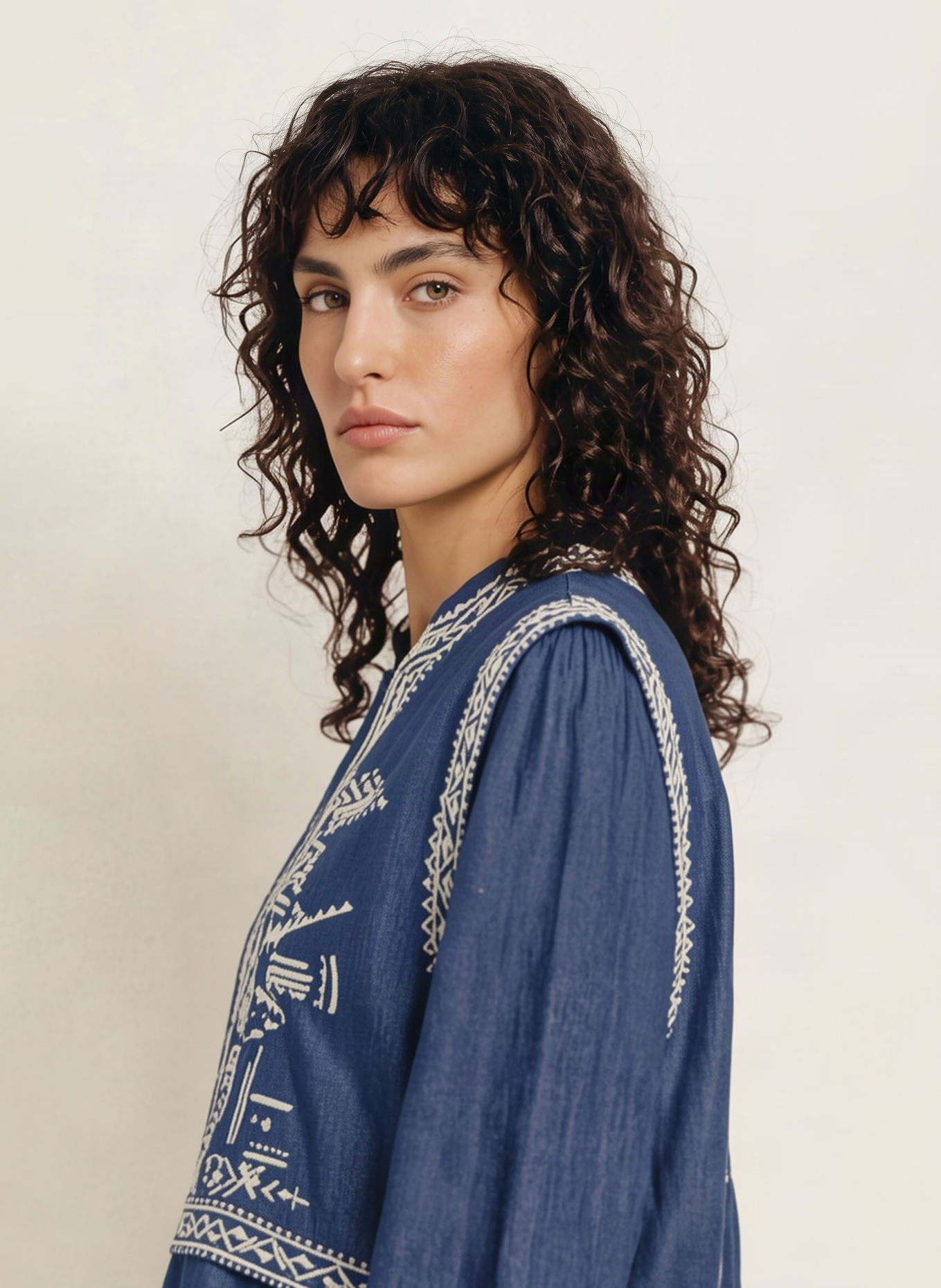 ba&sh Blusenshirt LAURA in Jeansoptik: DUNKELBLAU / WEISS
