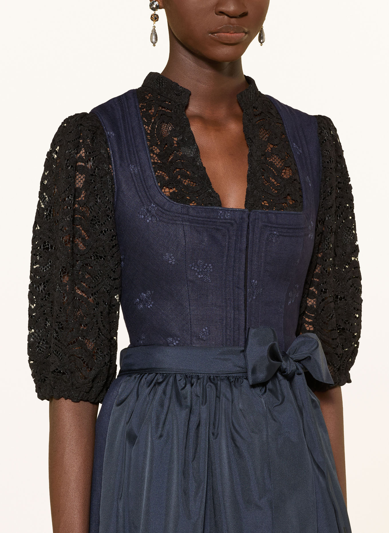 LIMBERRY Linnen dirndl FELICITAS: DONKERBLAUW