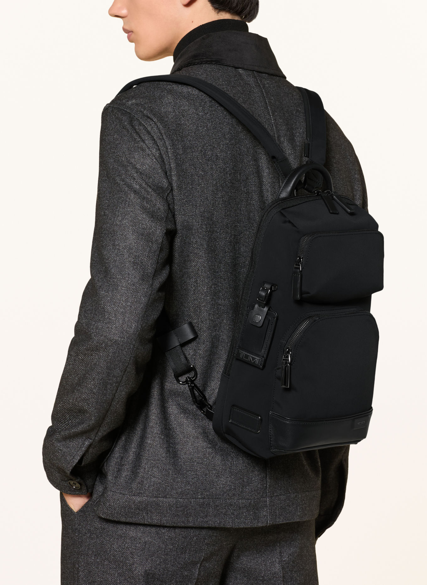 TUMI Sac à dos HARRISON THATCHER SLING: NOIR