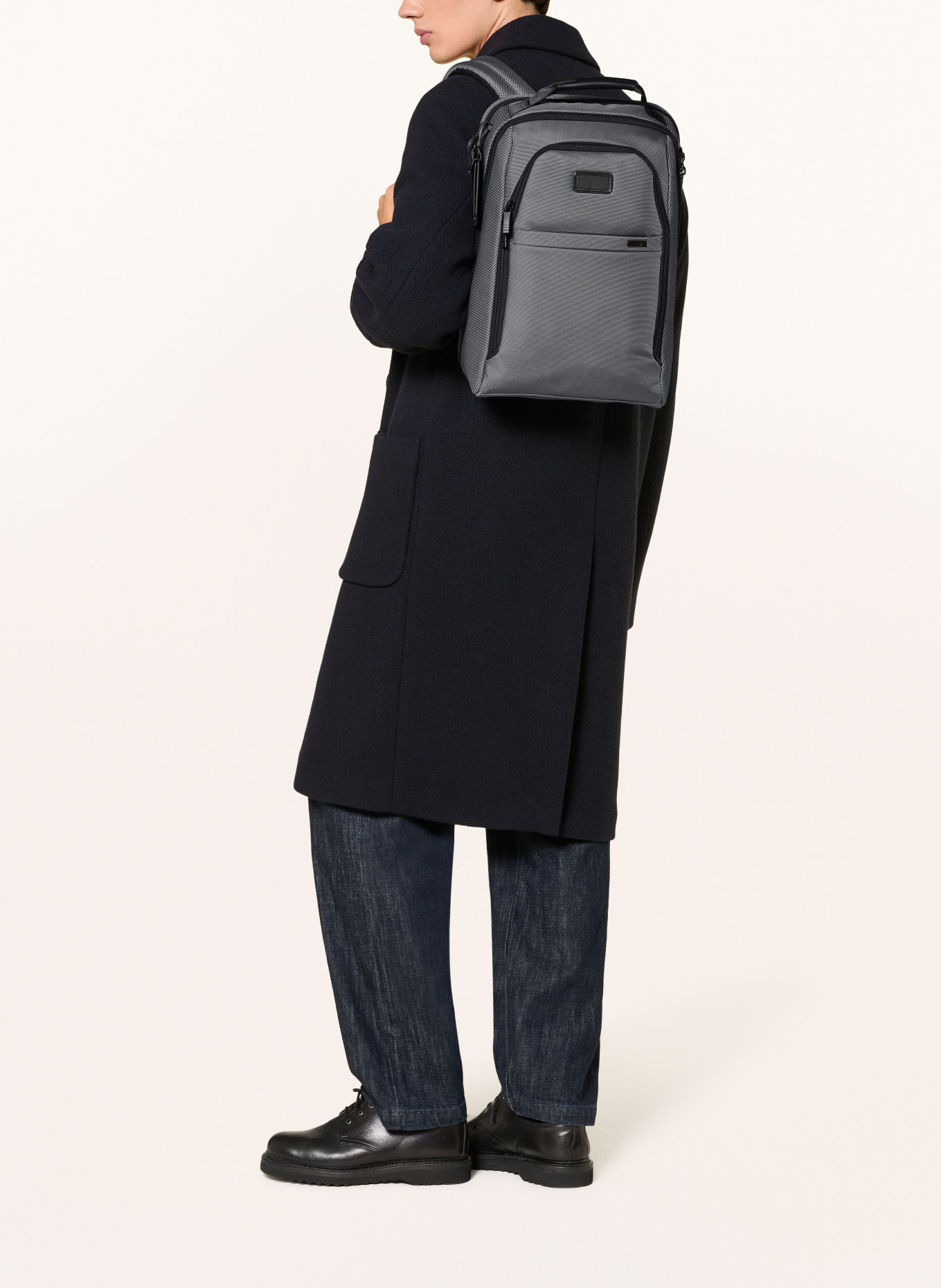 TUMI ALPHA Rucksack MEDIUM mit Laptop-Fach: GRAU / SCHWARZ
