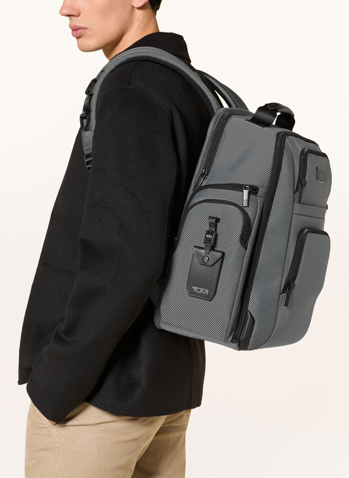 TUMI Sac à dos ALPHA avec compartiment pour ordinateur portable: GRIS / NOIR