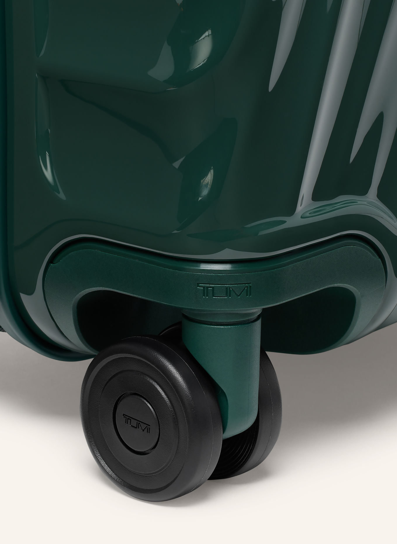TUMI Valise à roulettes 19 DEGREE EXPANDABLE CARRY-ON: GROEN