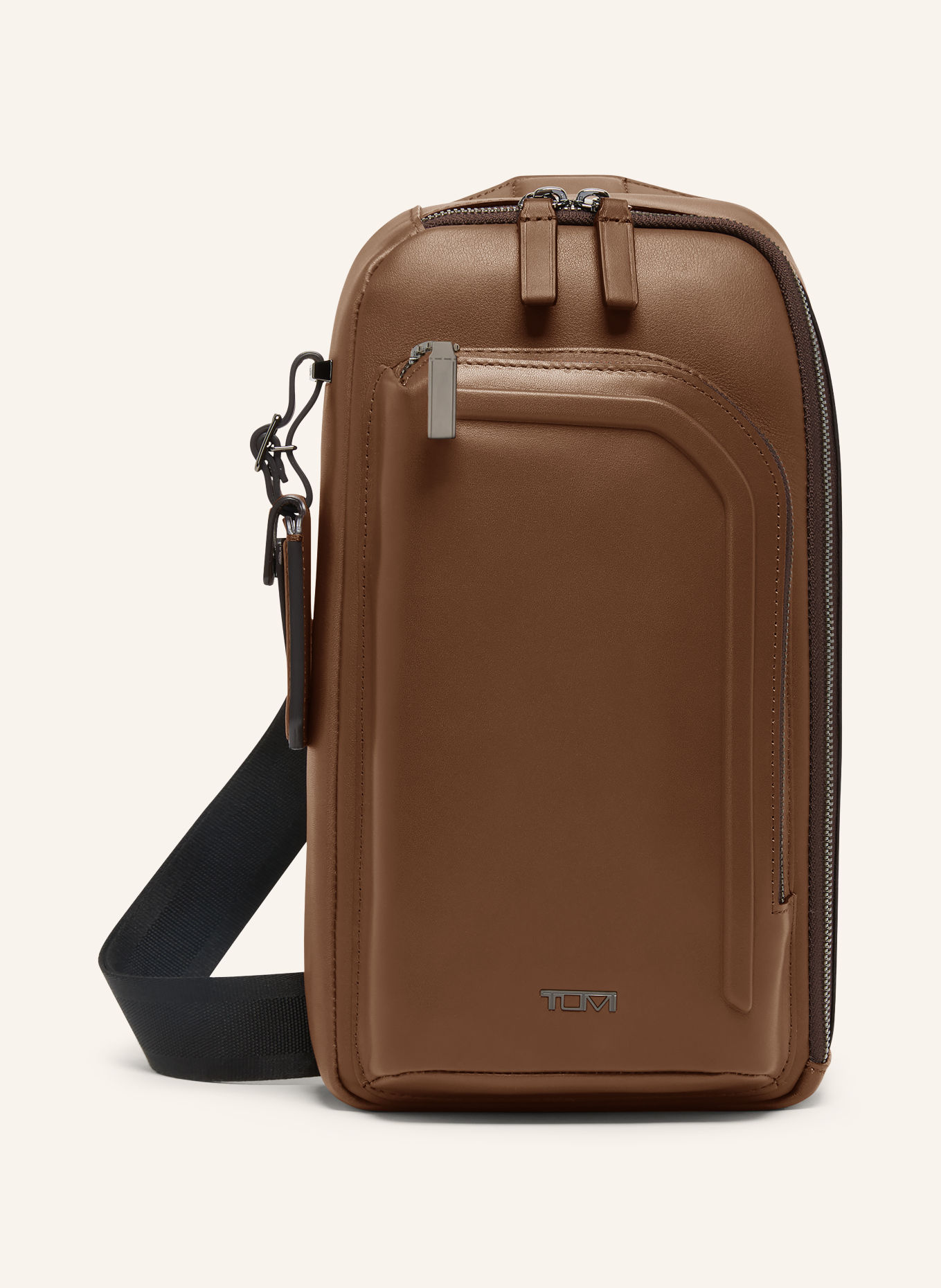 TUMI HARRISON schoudertas GREGORY SLING: COGNAC