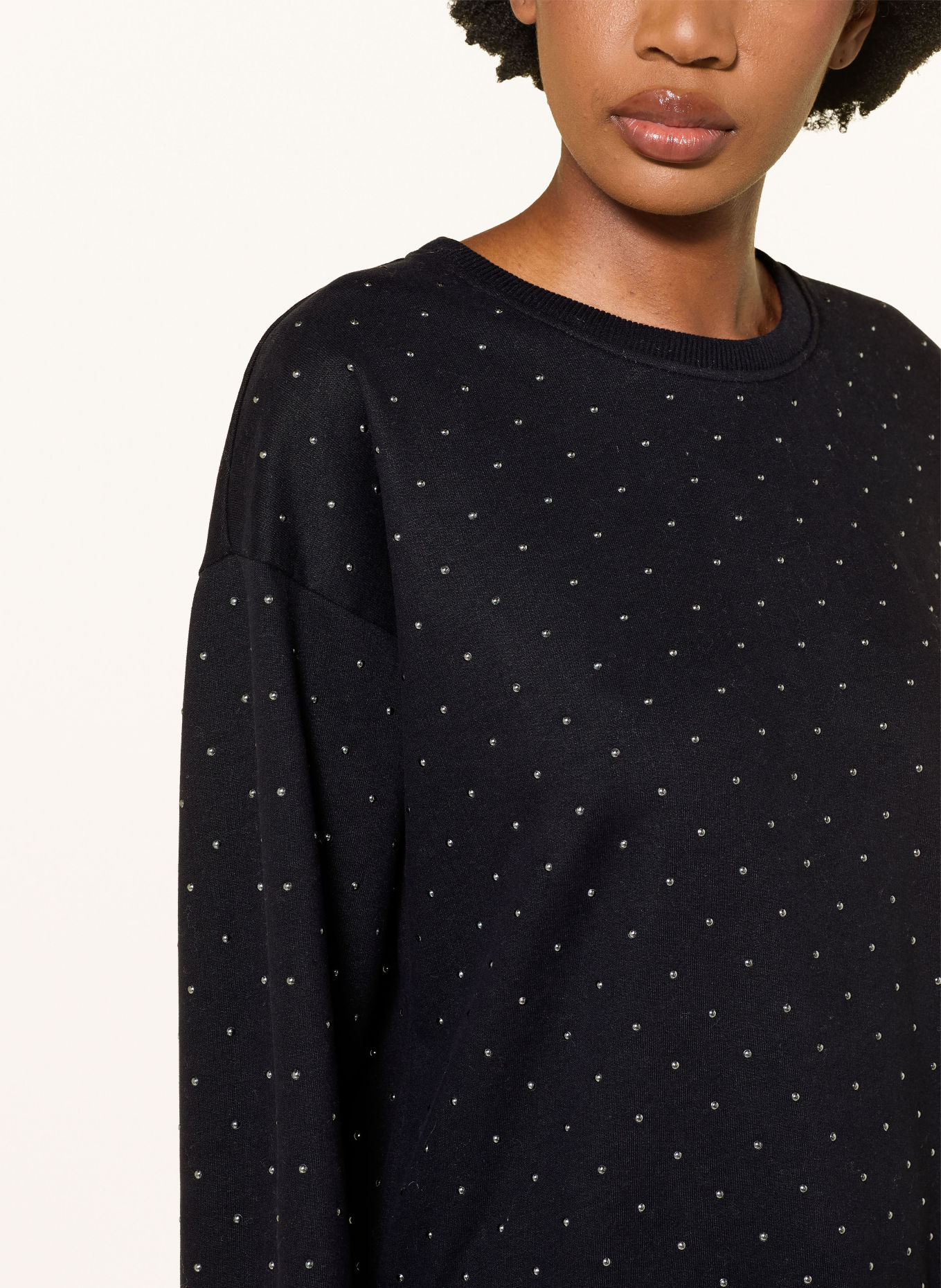 Juvia ANNELINA Sweatshirt with Studs: BLACK