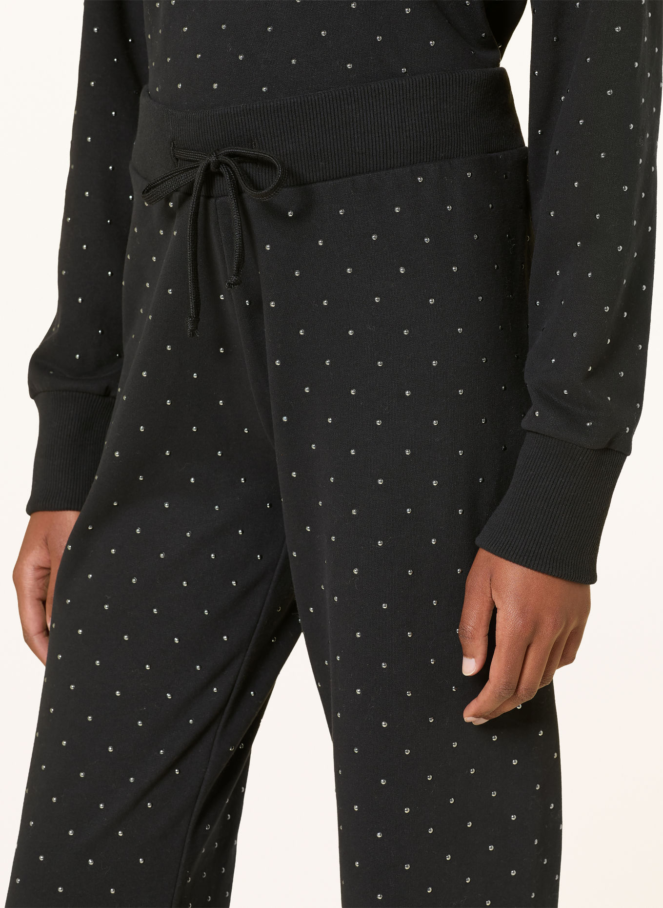 Juvia ANTONIE Sweatpants with Studs: BLACK